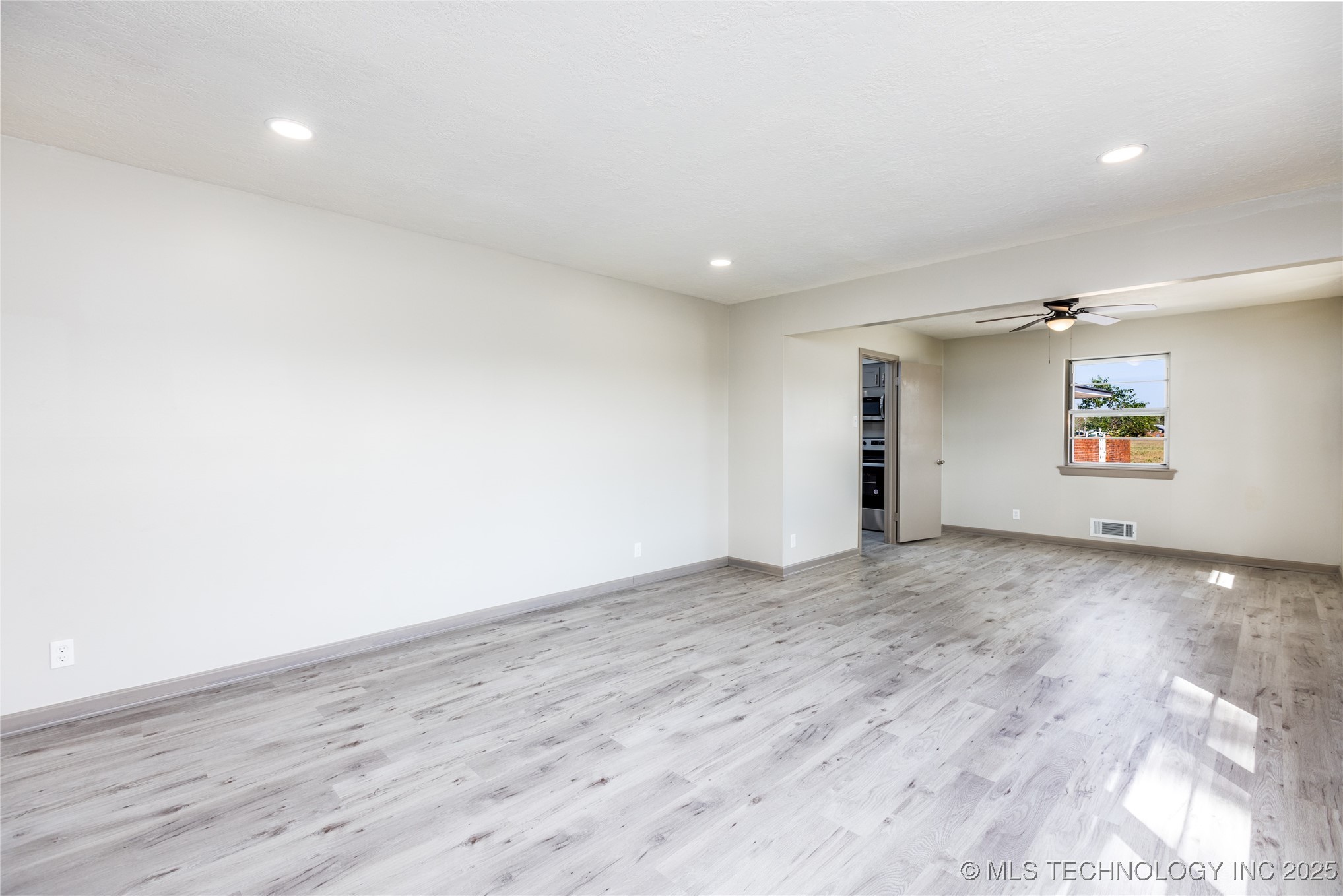 4001 N Washington Property Photo 7