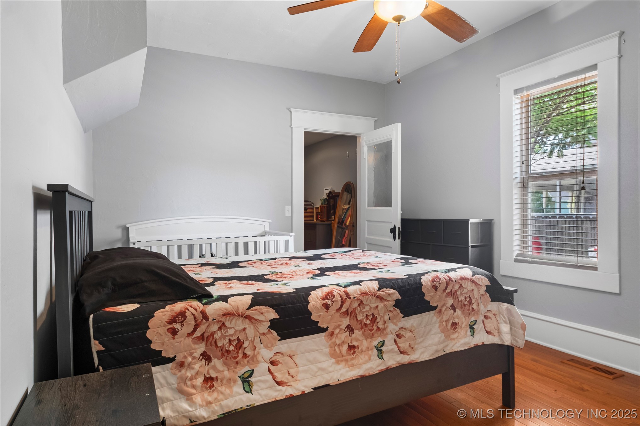 206 W Grand Property Photo 14