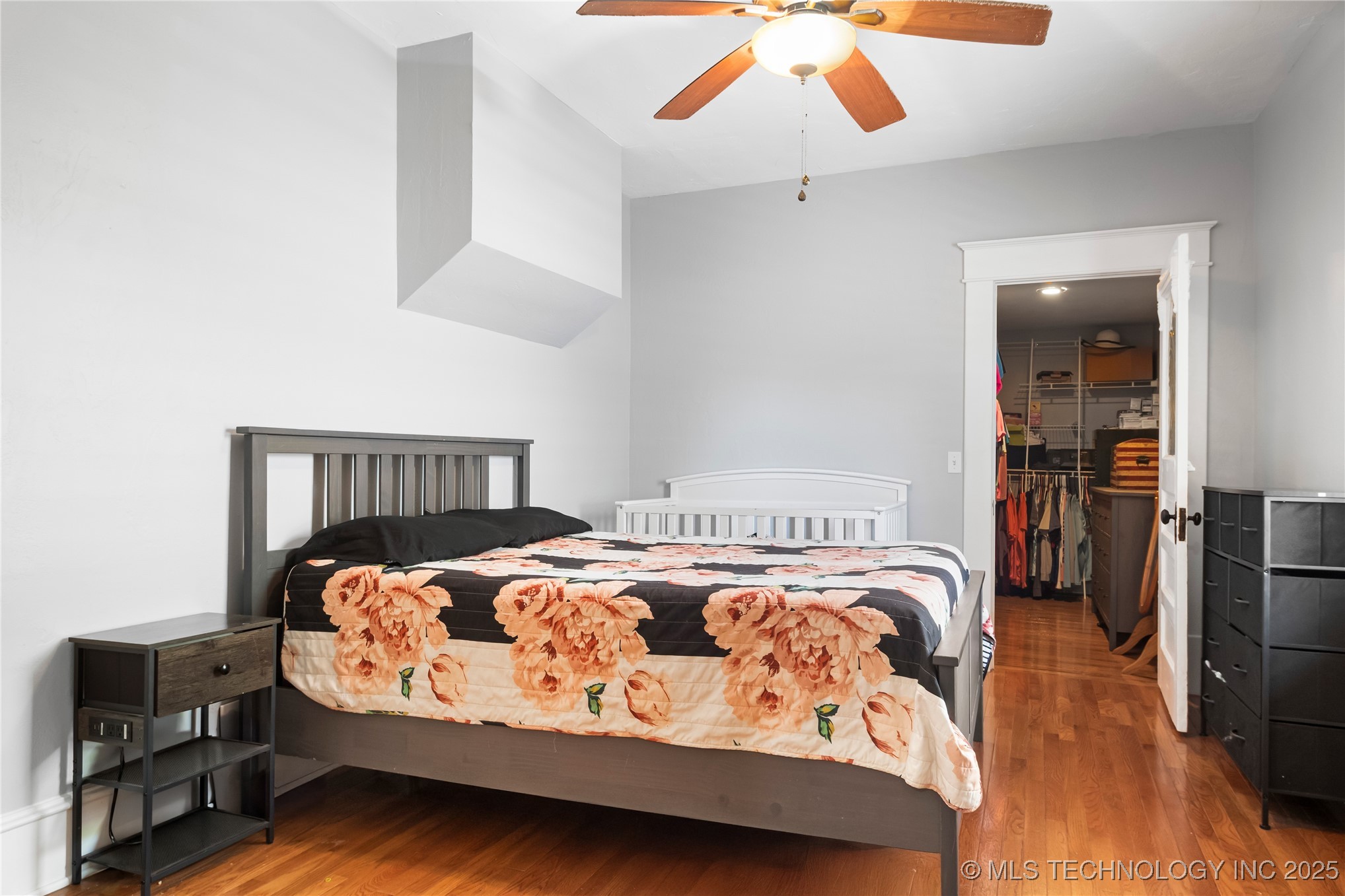 206 W Grand Property Photo 15