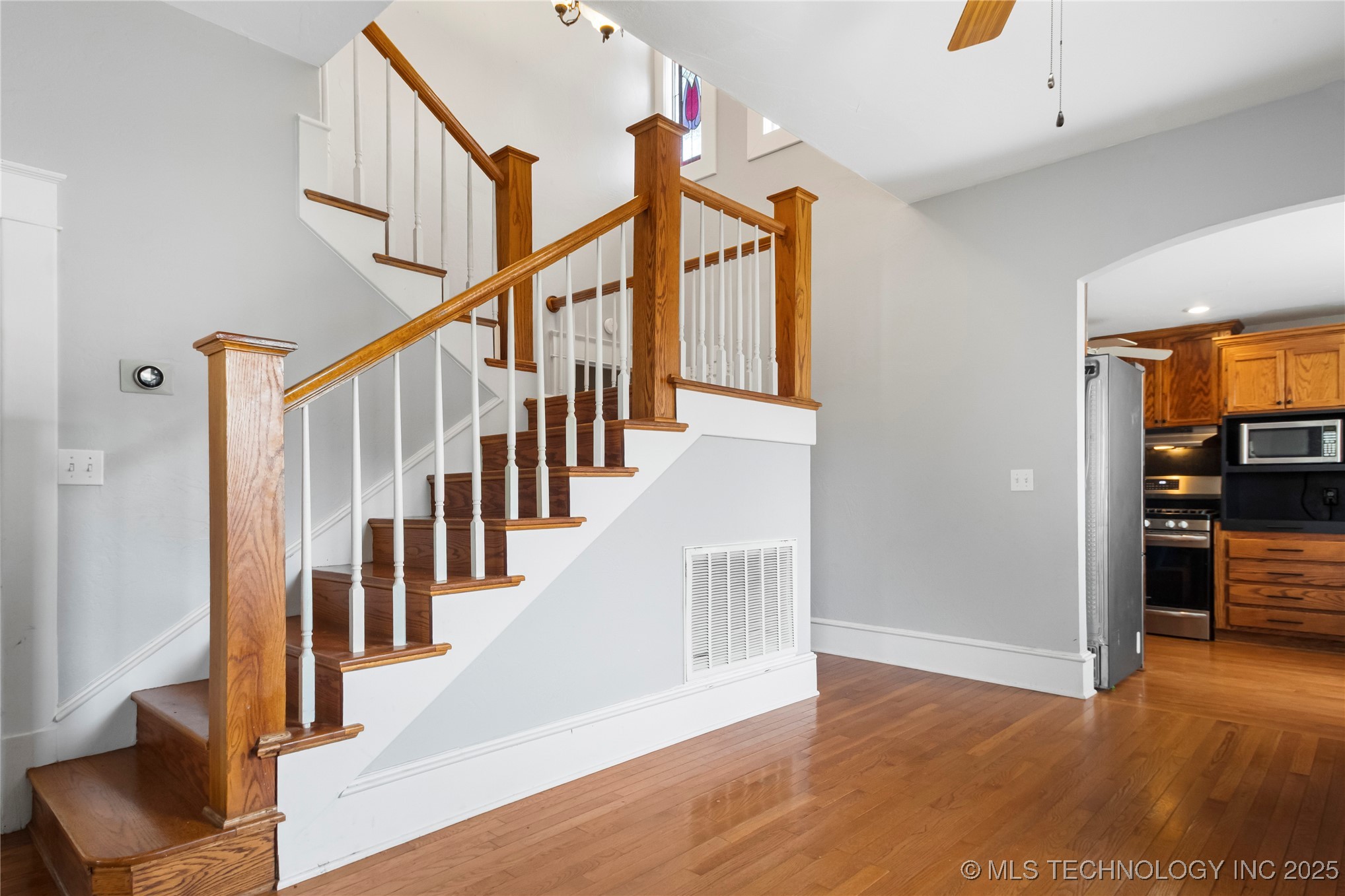 206 W Grand Property Photo 19