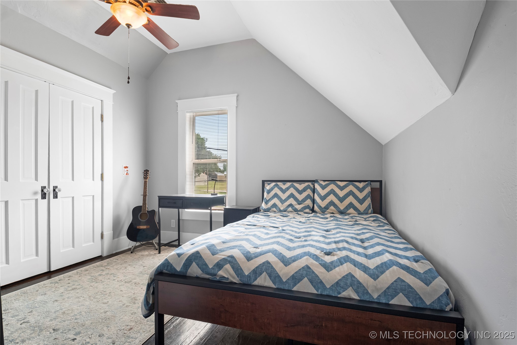 206 W Grand Property Photo 23