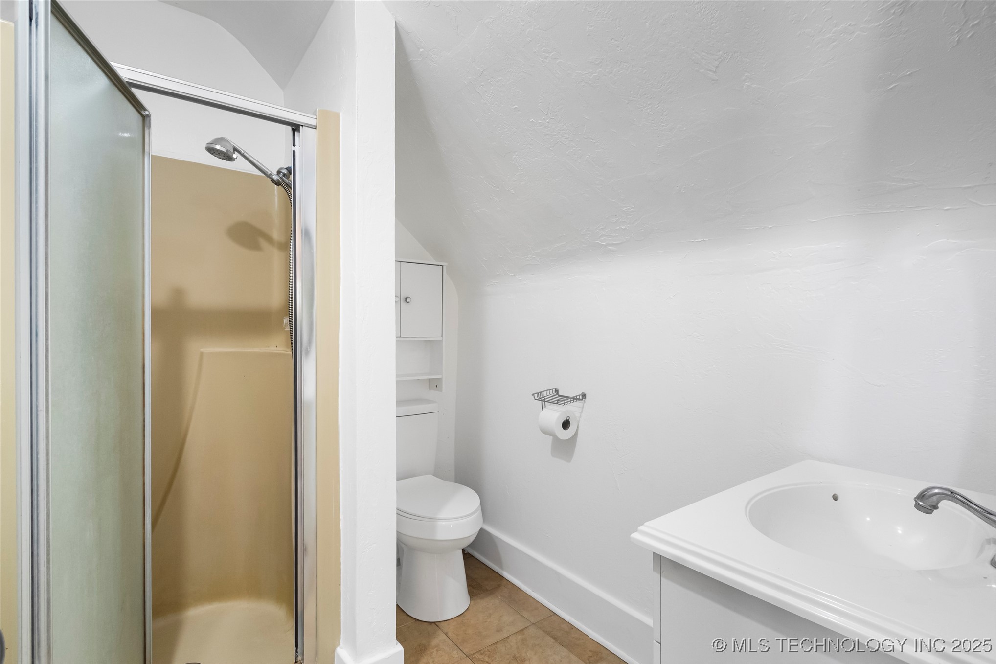 206 W Grand Property Photo 26