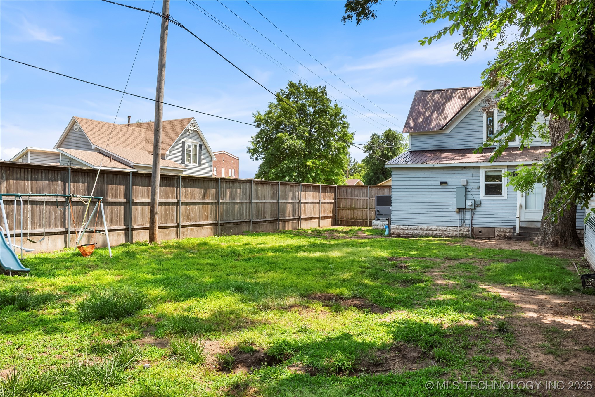 206 W Grand Property Photo 30