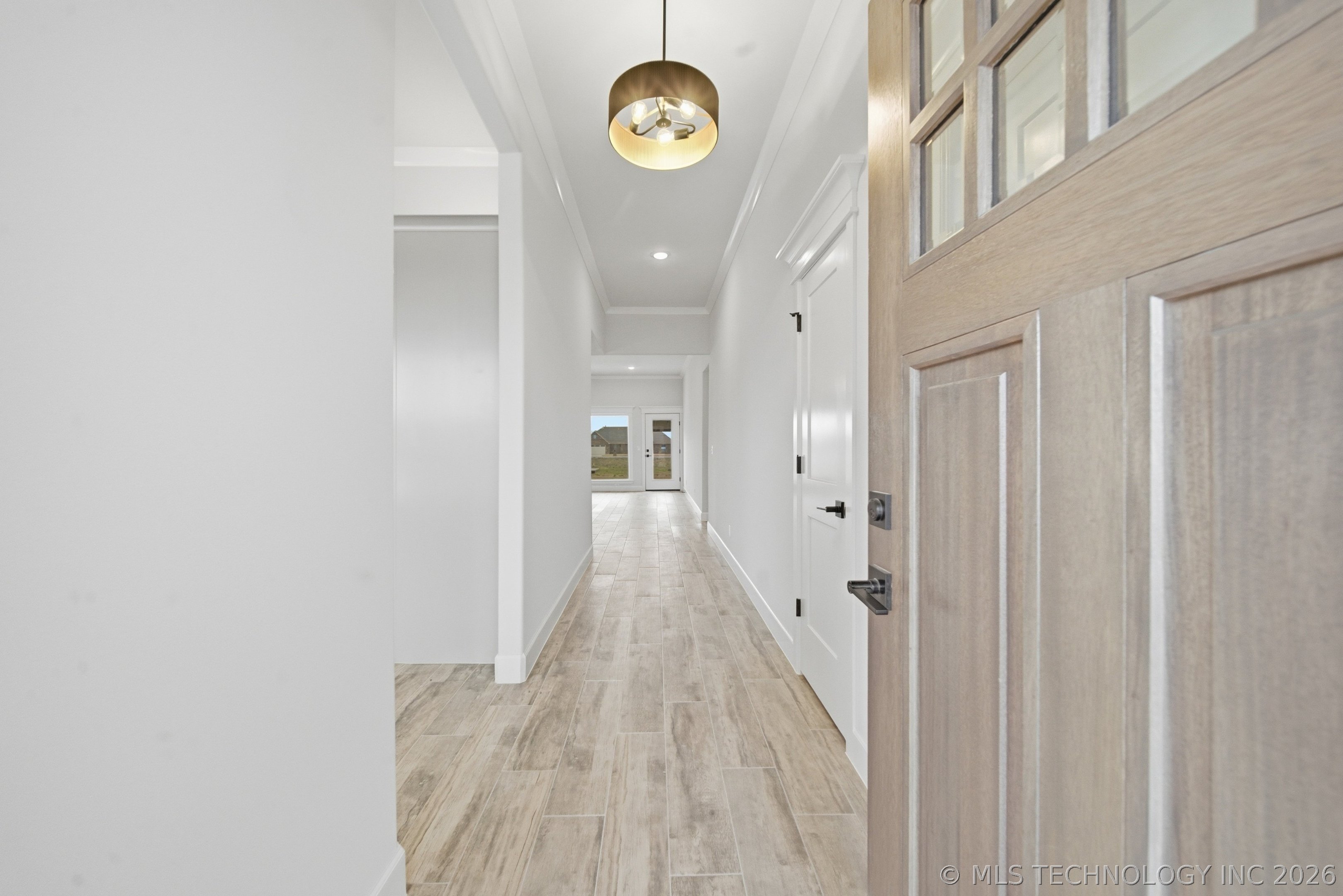 14256 N 71st East Avenue Property Photo 7