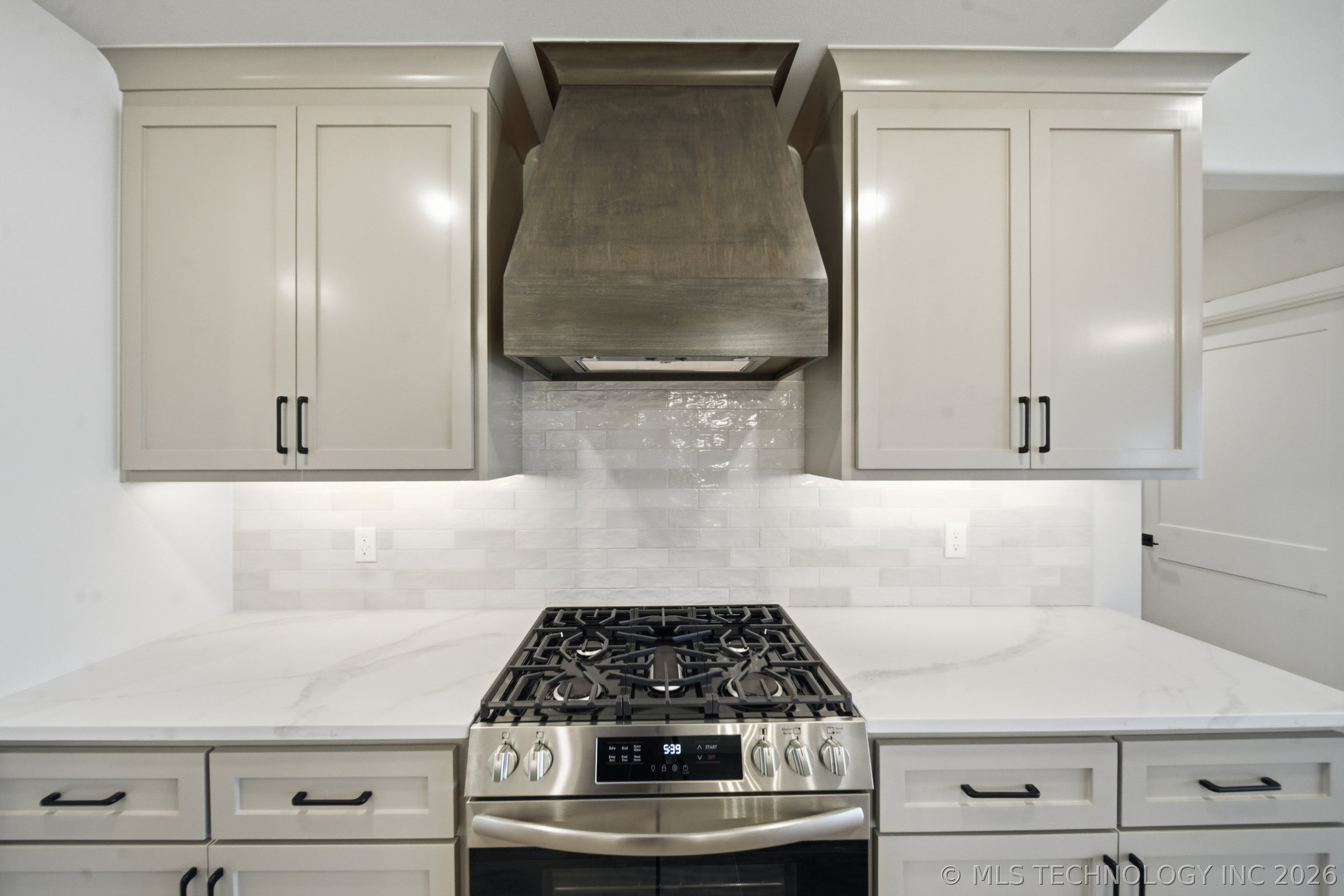 14256 N 71st East Avenue Property Photo 19