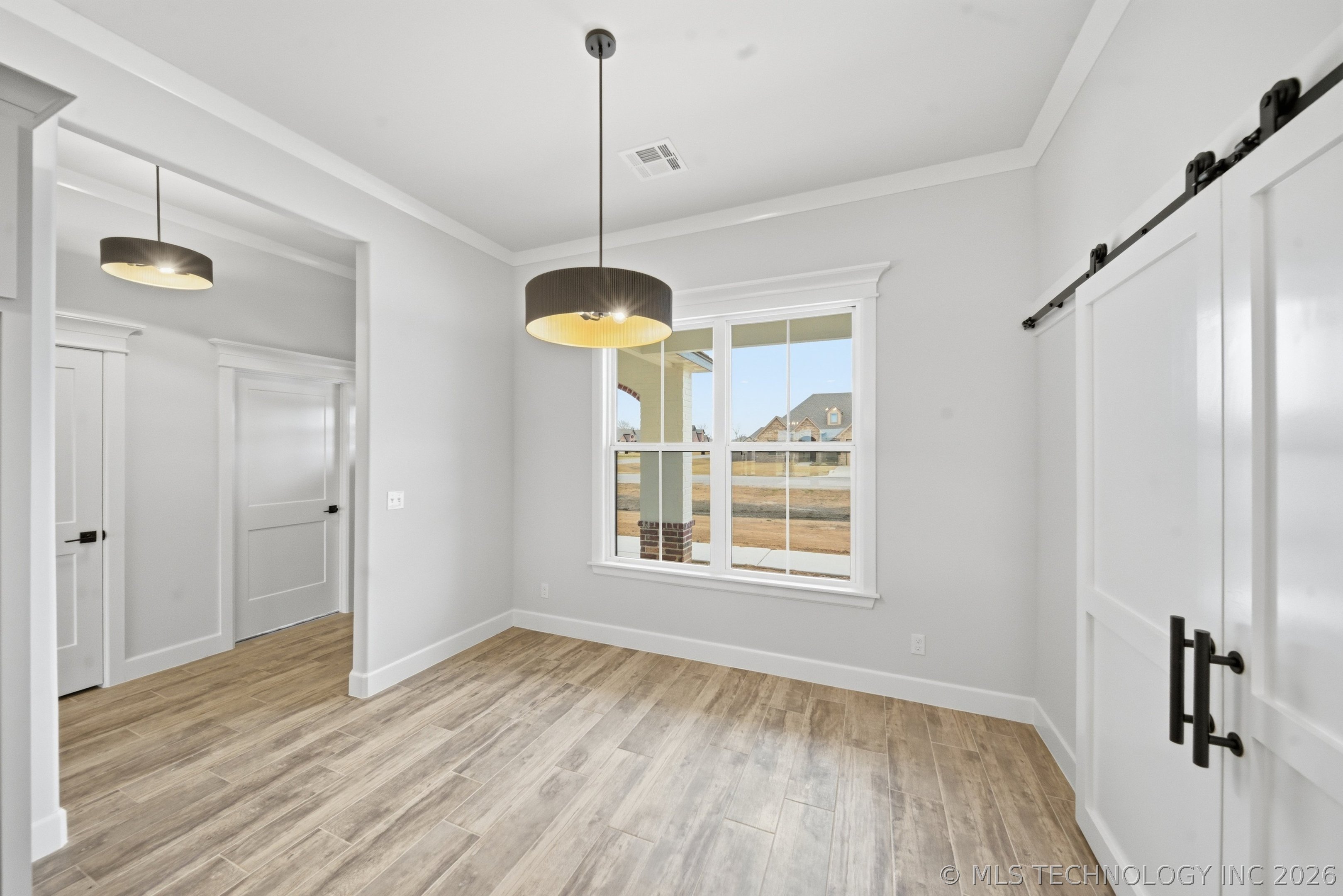 14256 N 71st East Avenue Property Photo 22