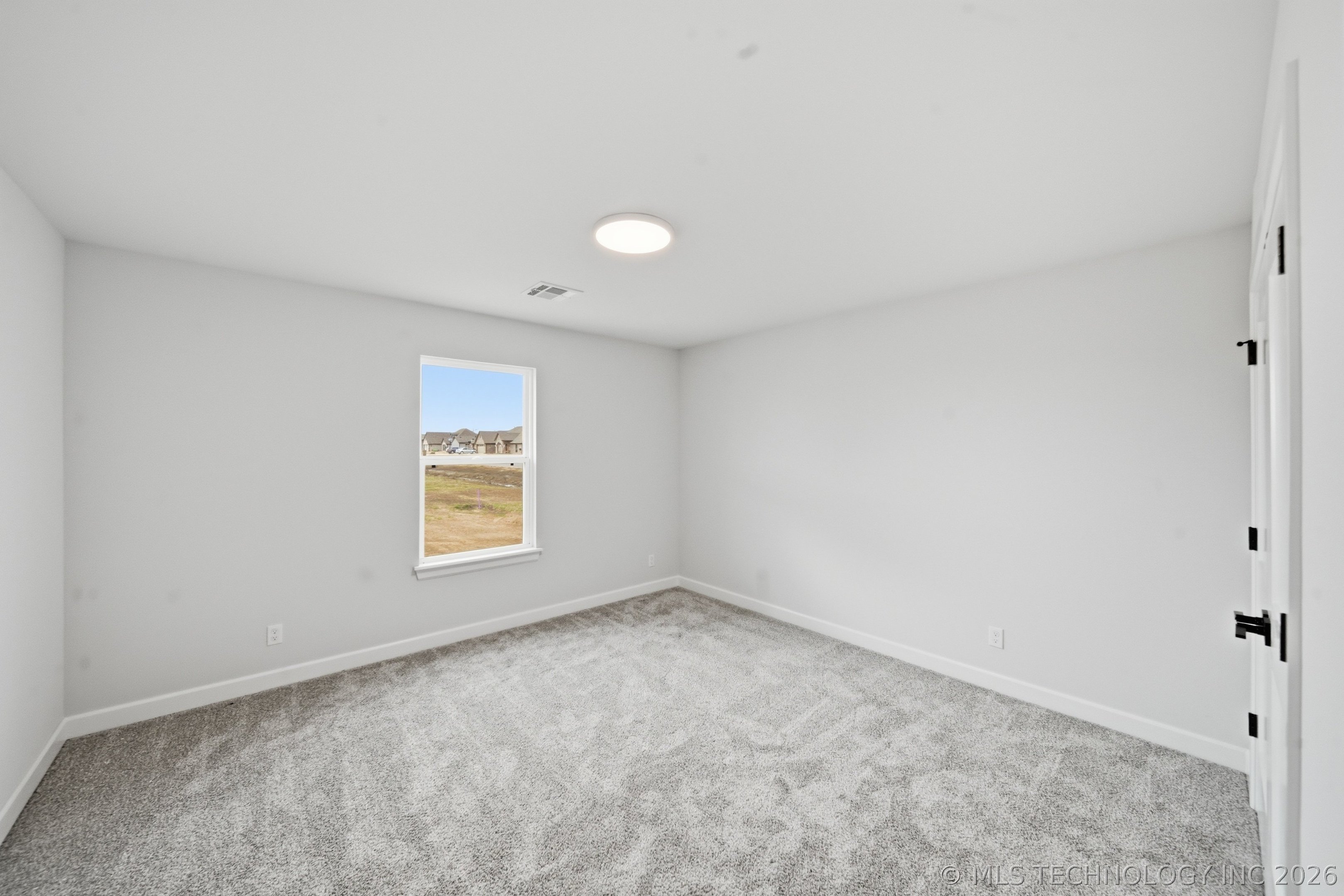 14256 N 71st East Avenue Property Photo 33