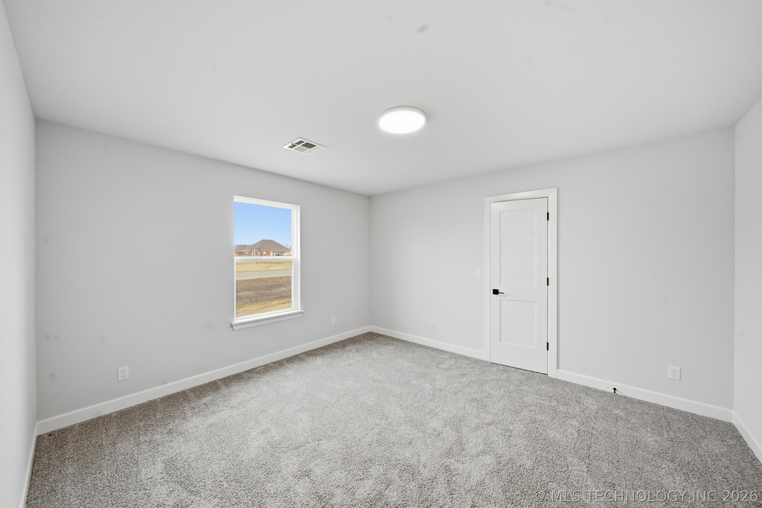 14256 N 71st East Avenue Property Photo 35