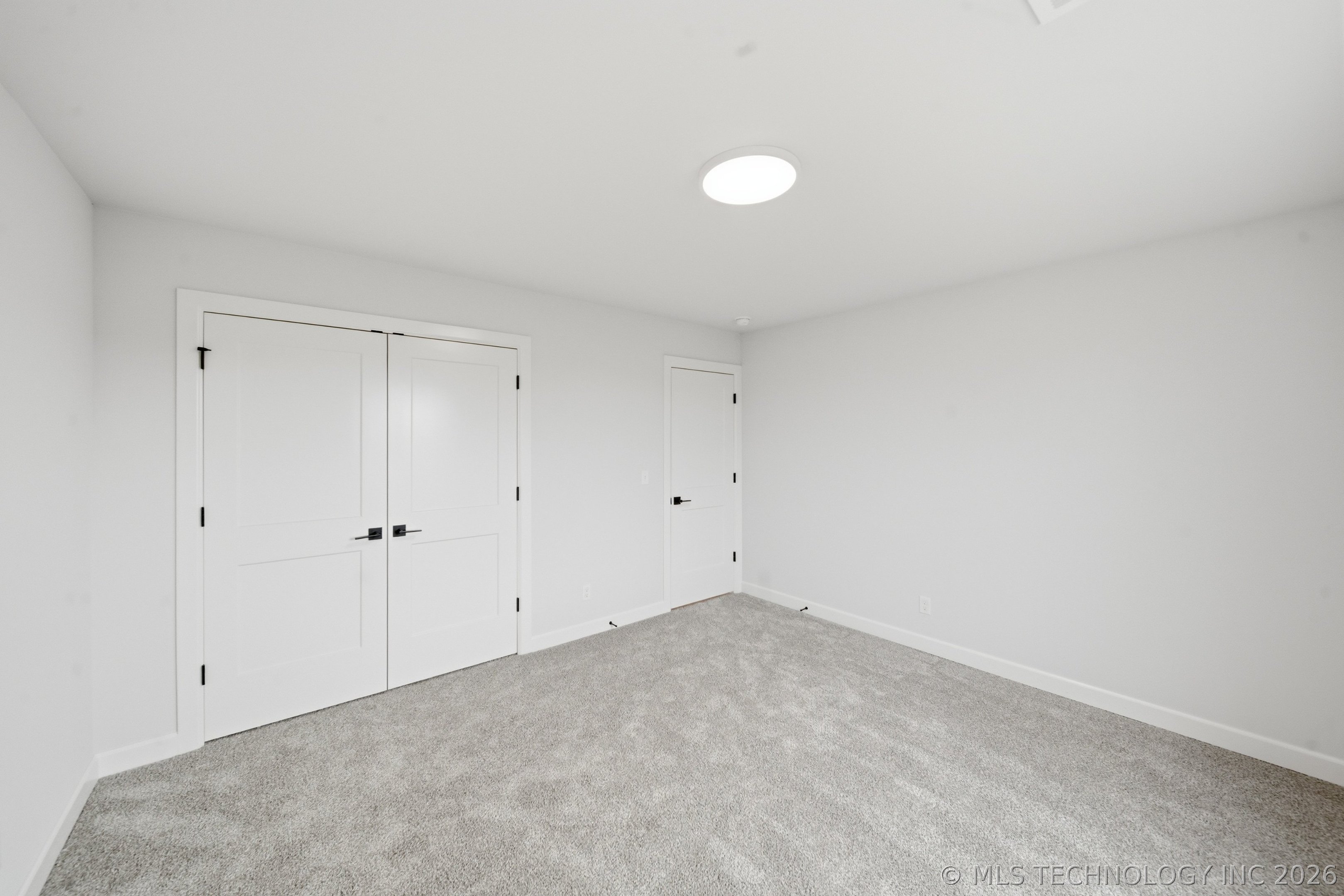 14256 N 71st East Avenue Property Photo 36