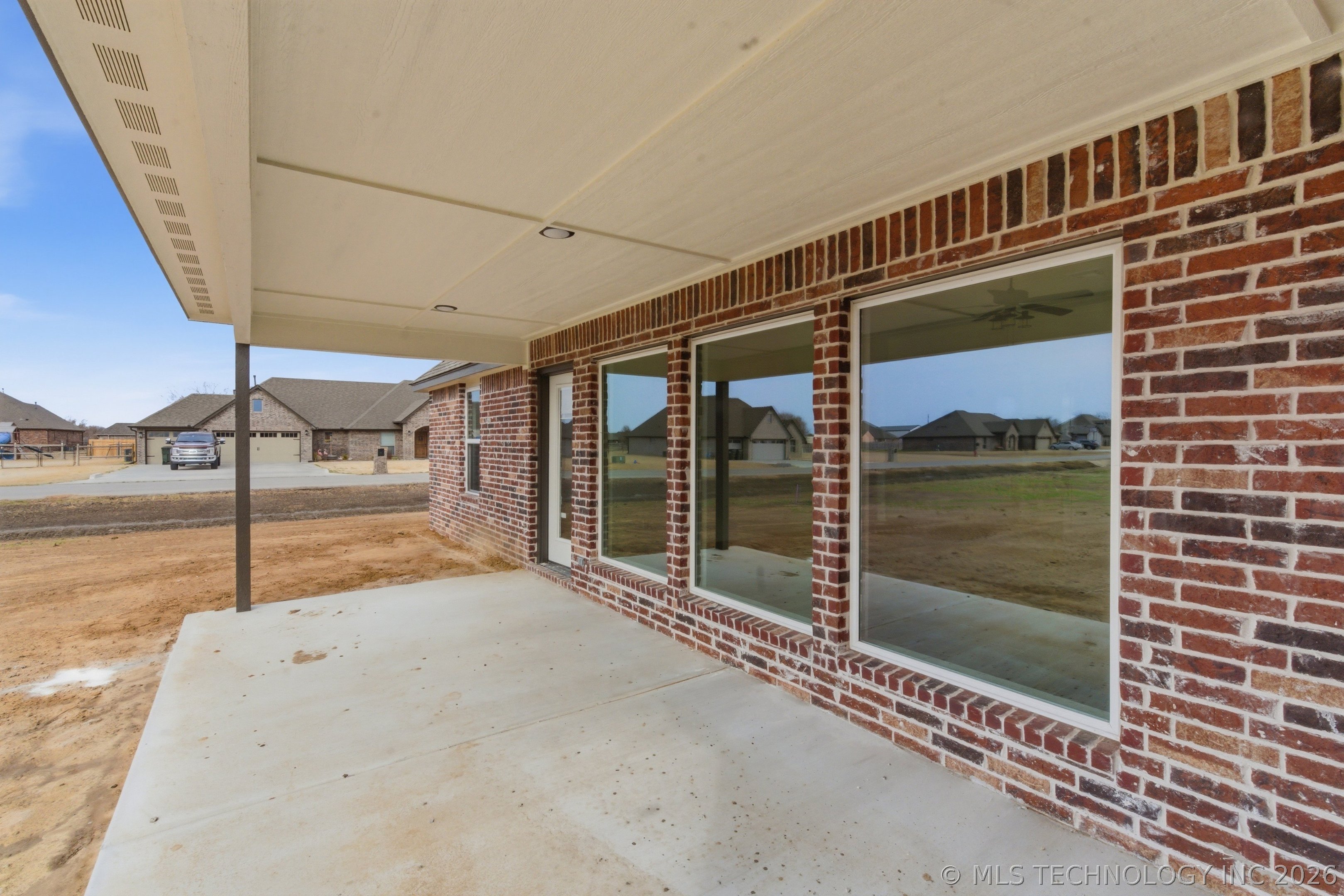 14256 N 71st East Avenue Property Photo 37