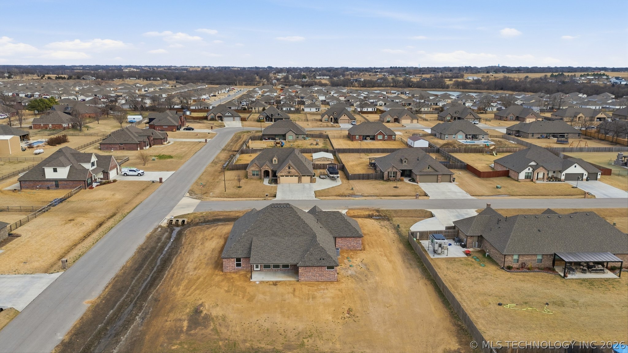 14256 N 71st East Avenue Property Photo 42