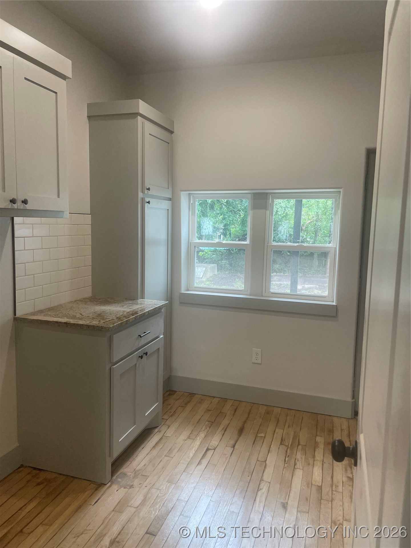 305 E Hickory Avenue Property Photo 15