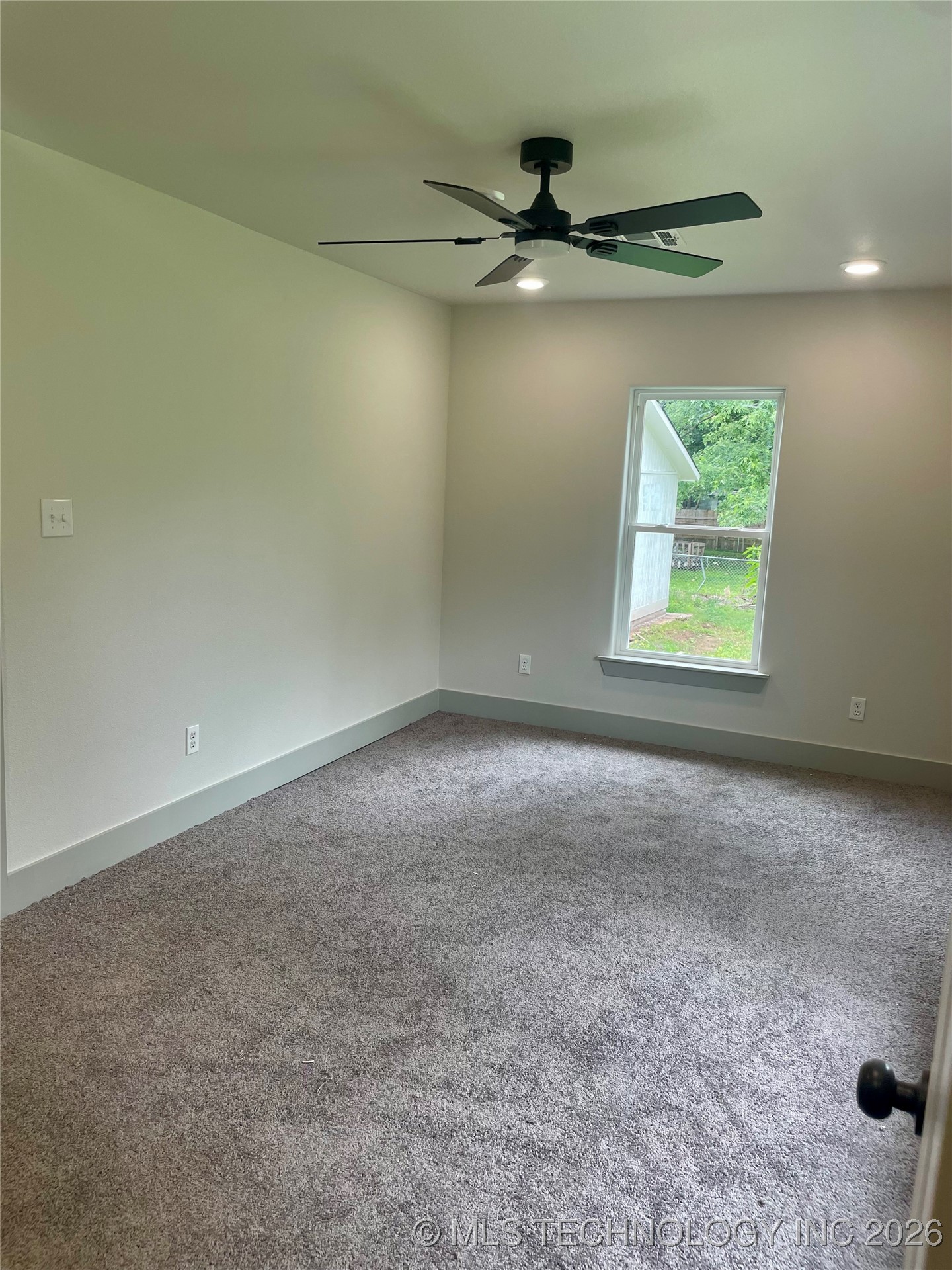 305 E Hickory Avenue Property Photo 17