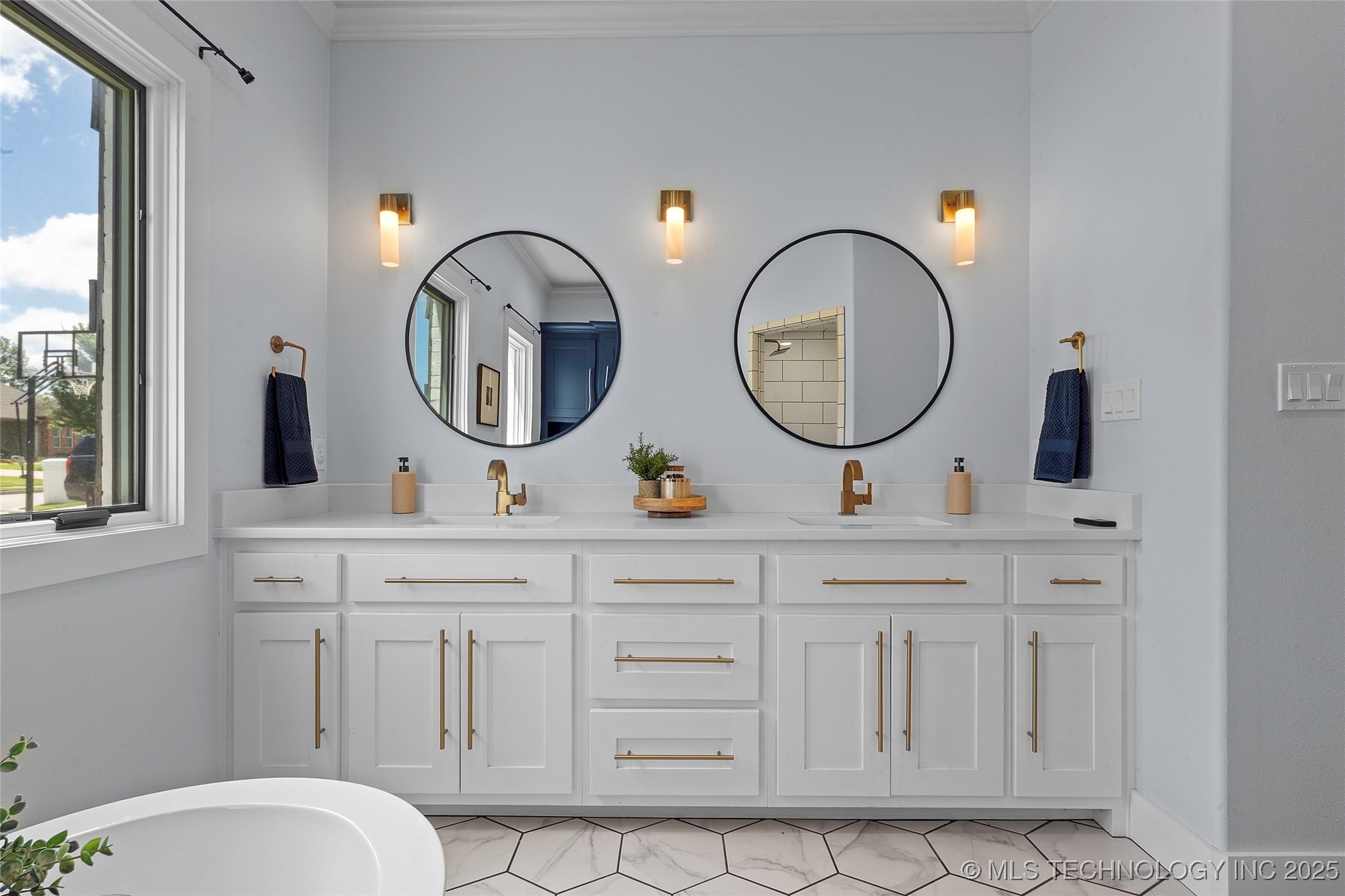 1223 Buckingham Property Photo 25