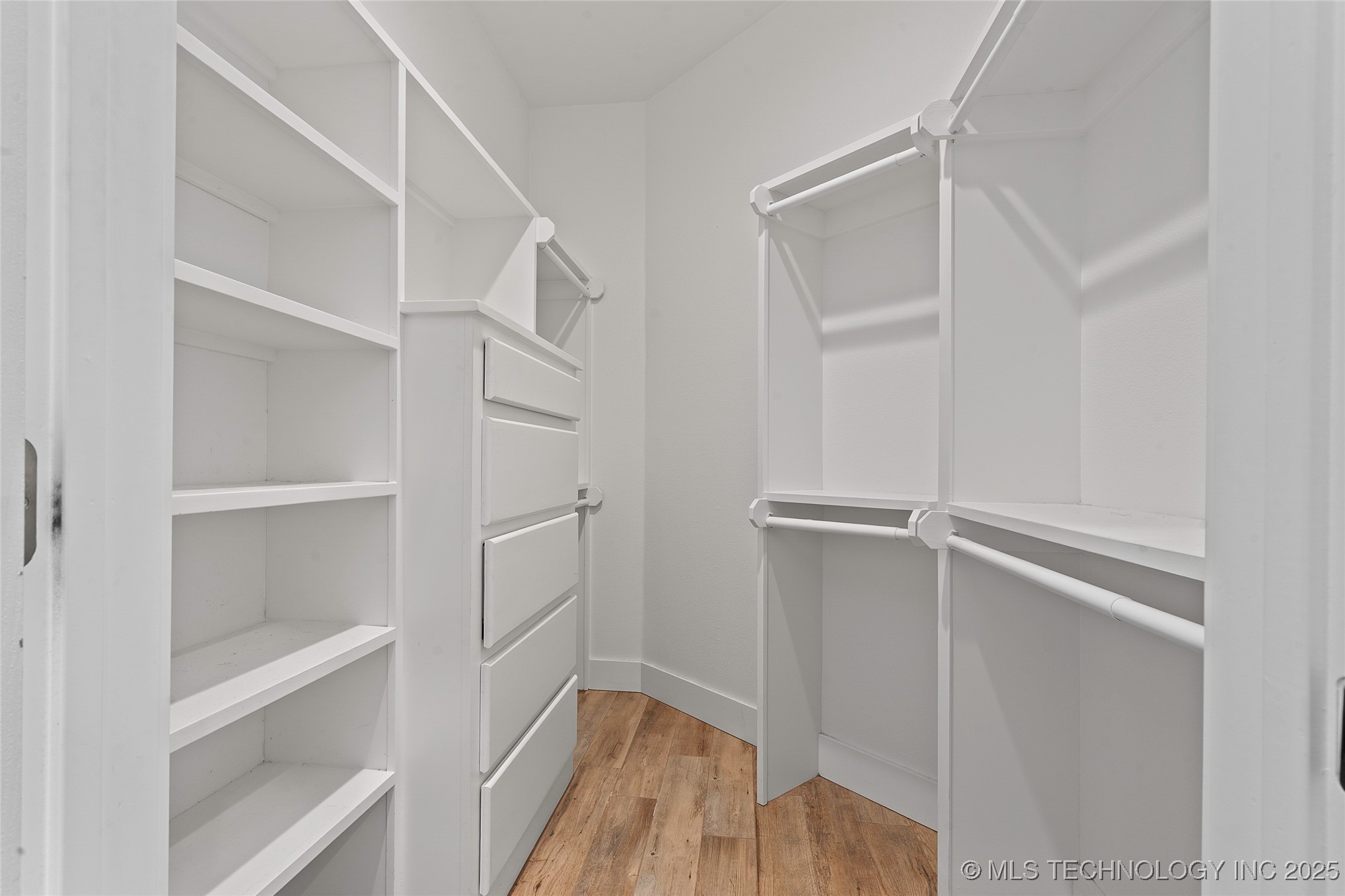 1223 Buckingham Property Photo 29