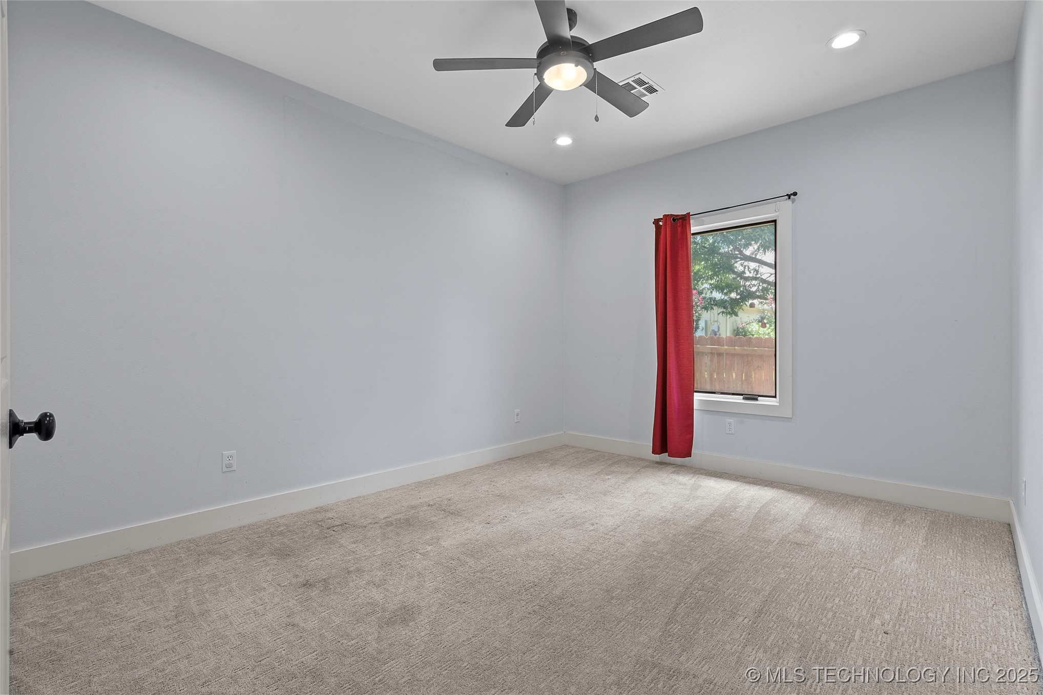 1223 Buckingham Property Photo 33