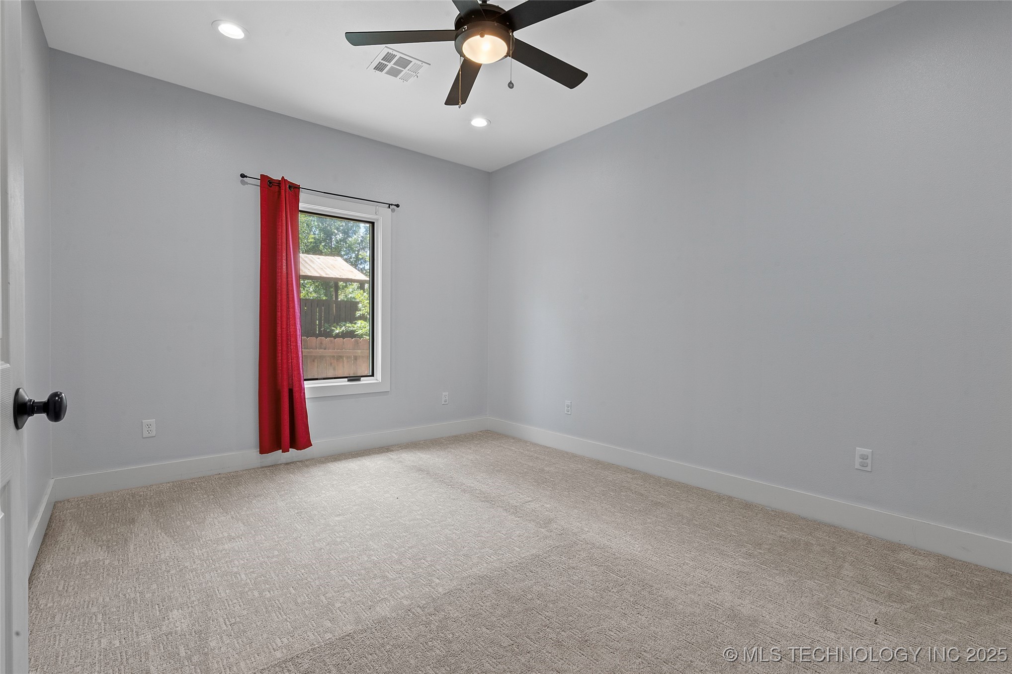 1223 Buckingham Property Photo 36