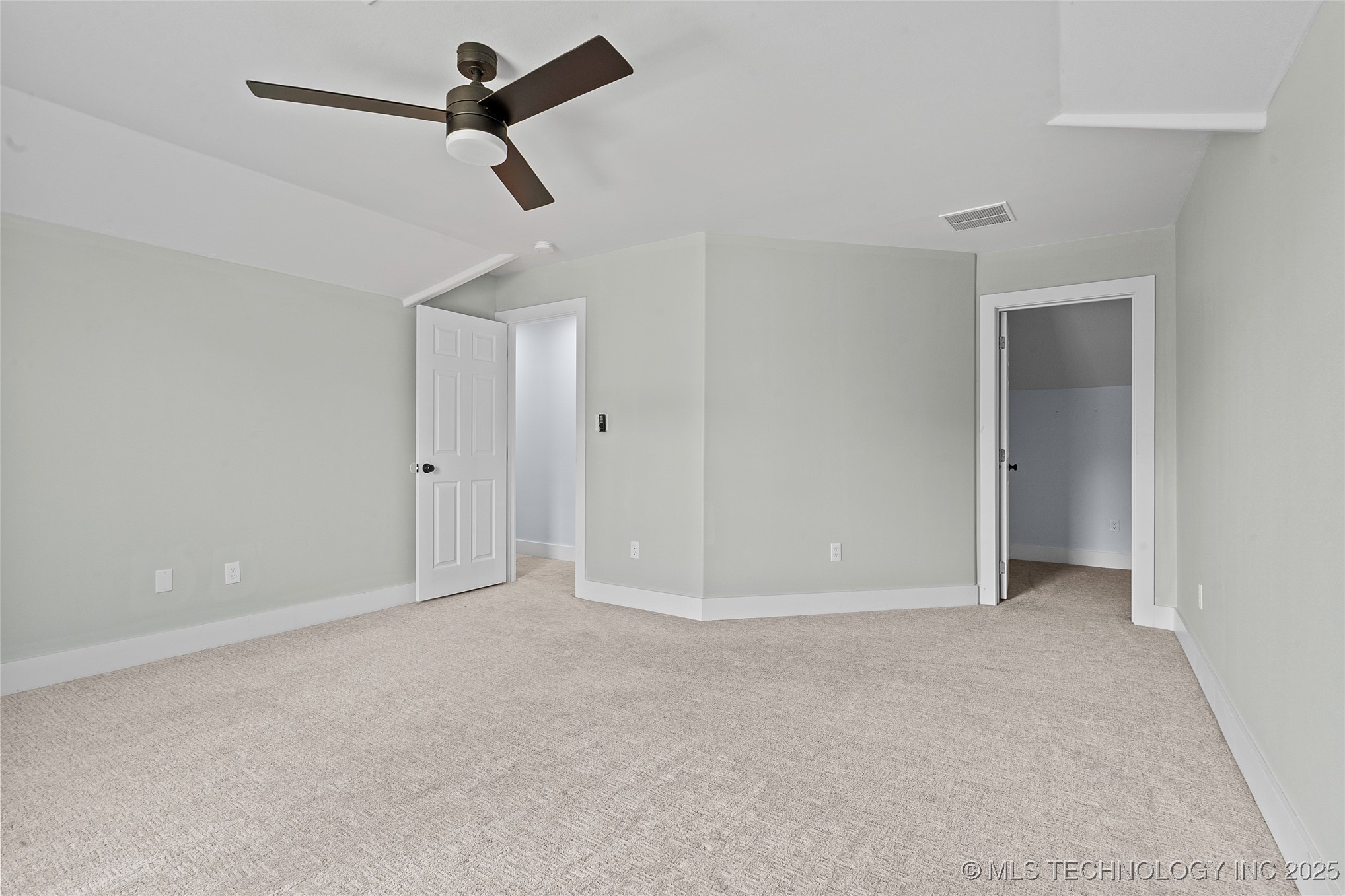 1223 Buckingham Property Photo 40