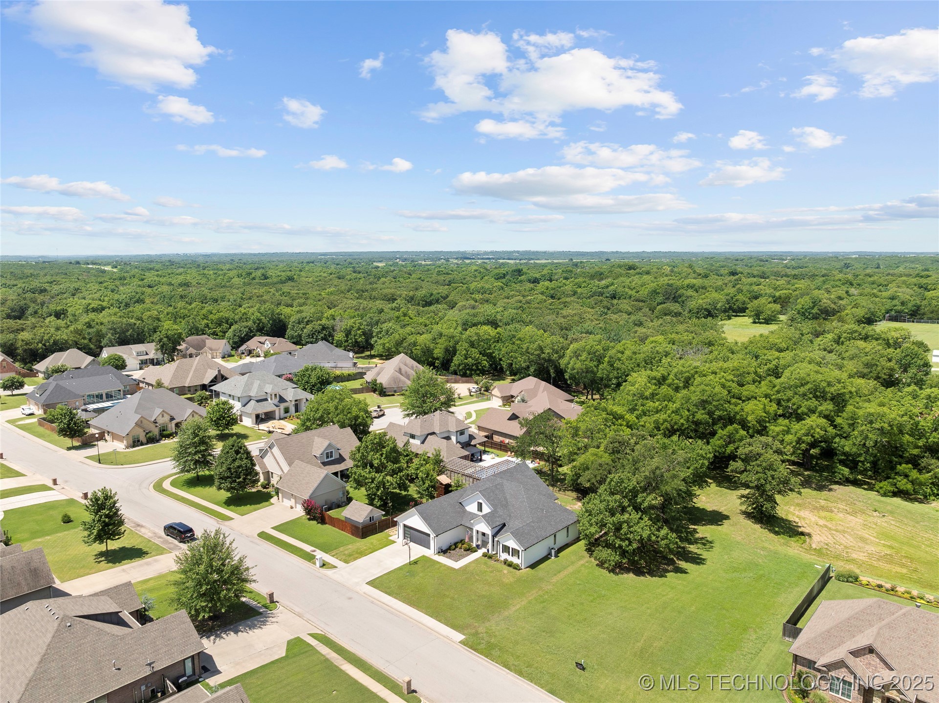 1223 Buckingham Property Photo 51