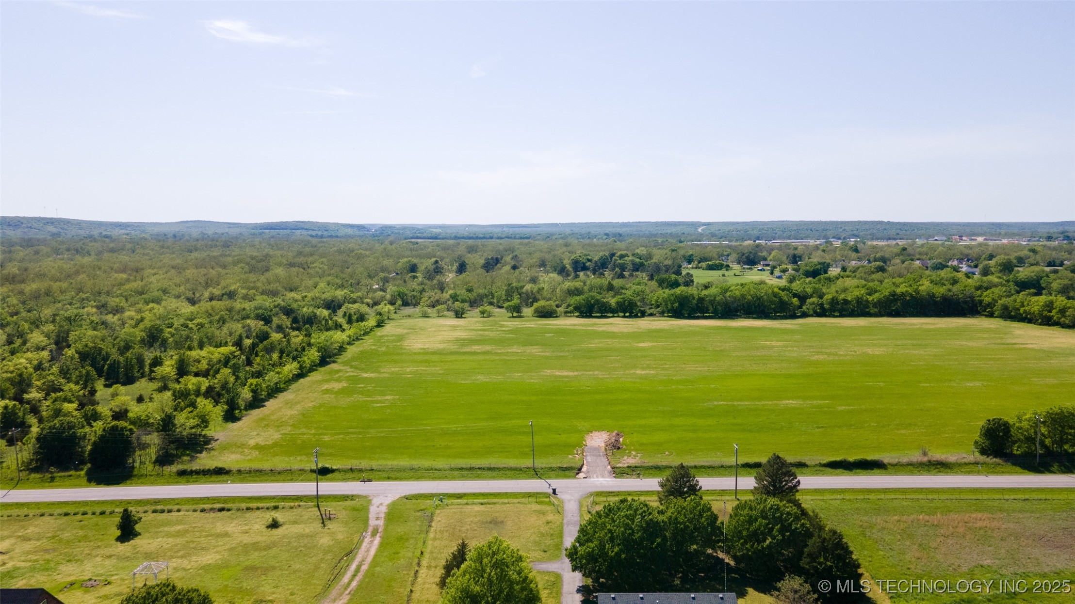 11 Se Lenapah Street Property Photo 5