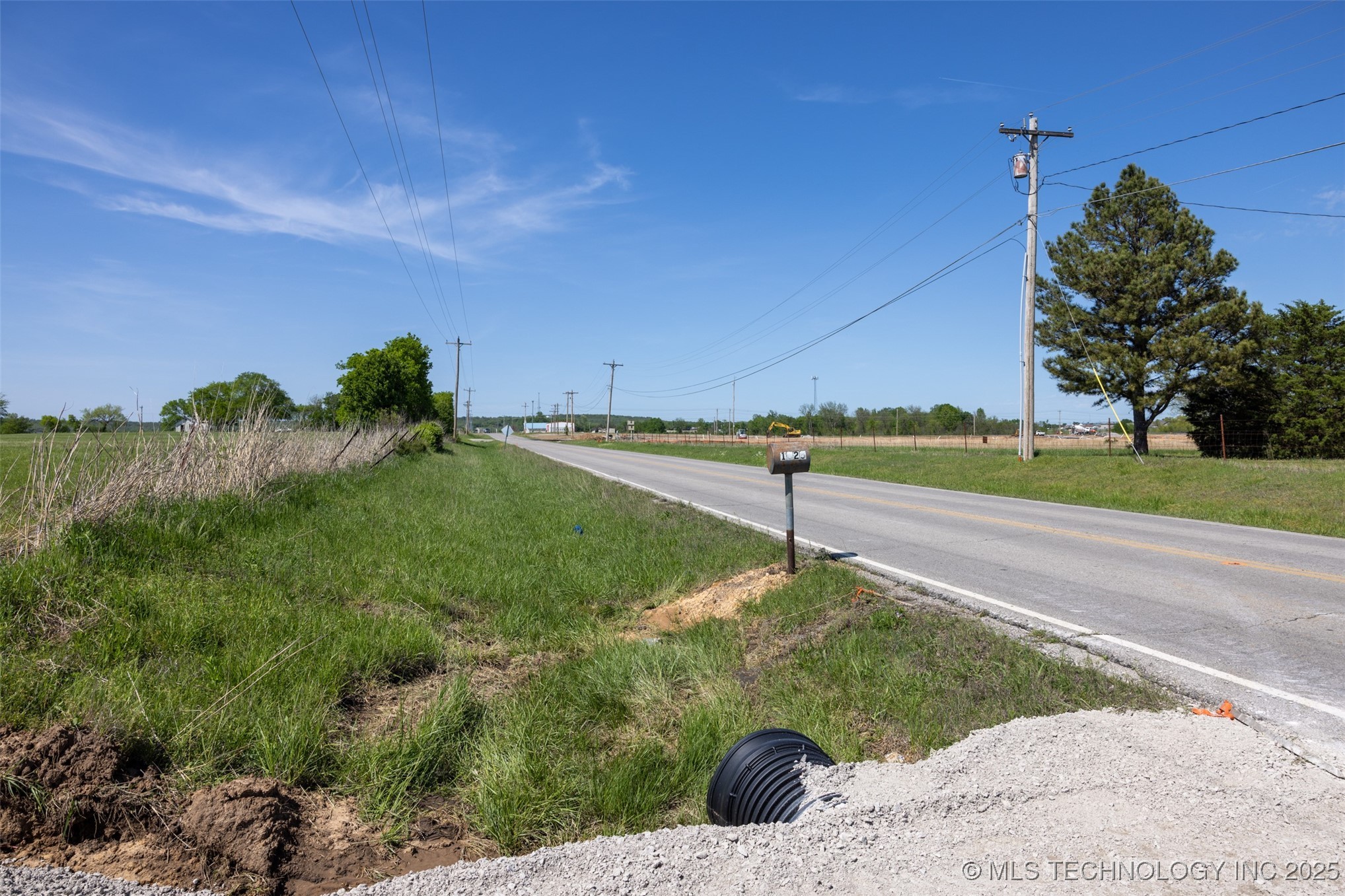 11 Se Lenapah Street Property Photo 7