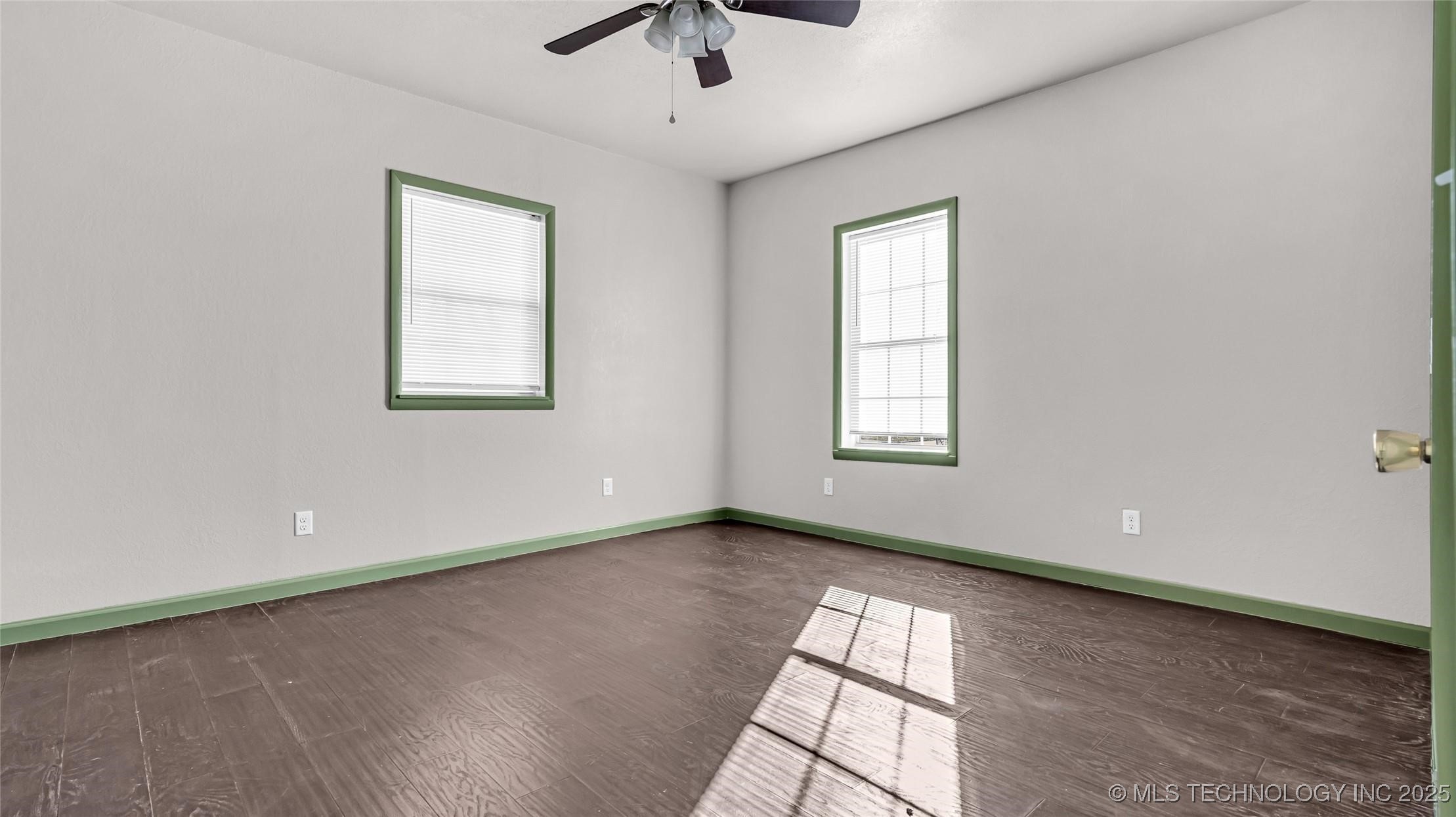 613 Nw A Street Property Photo 11