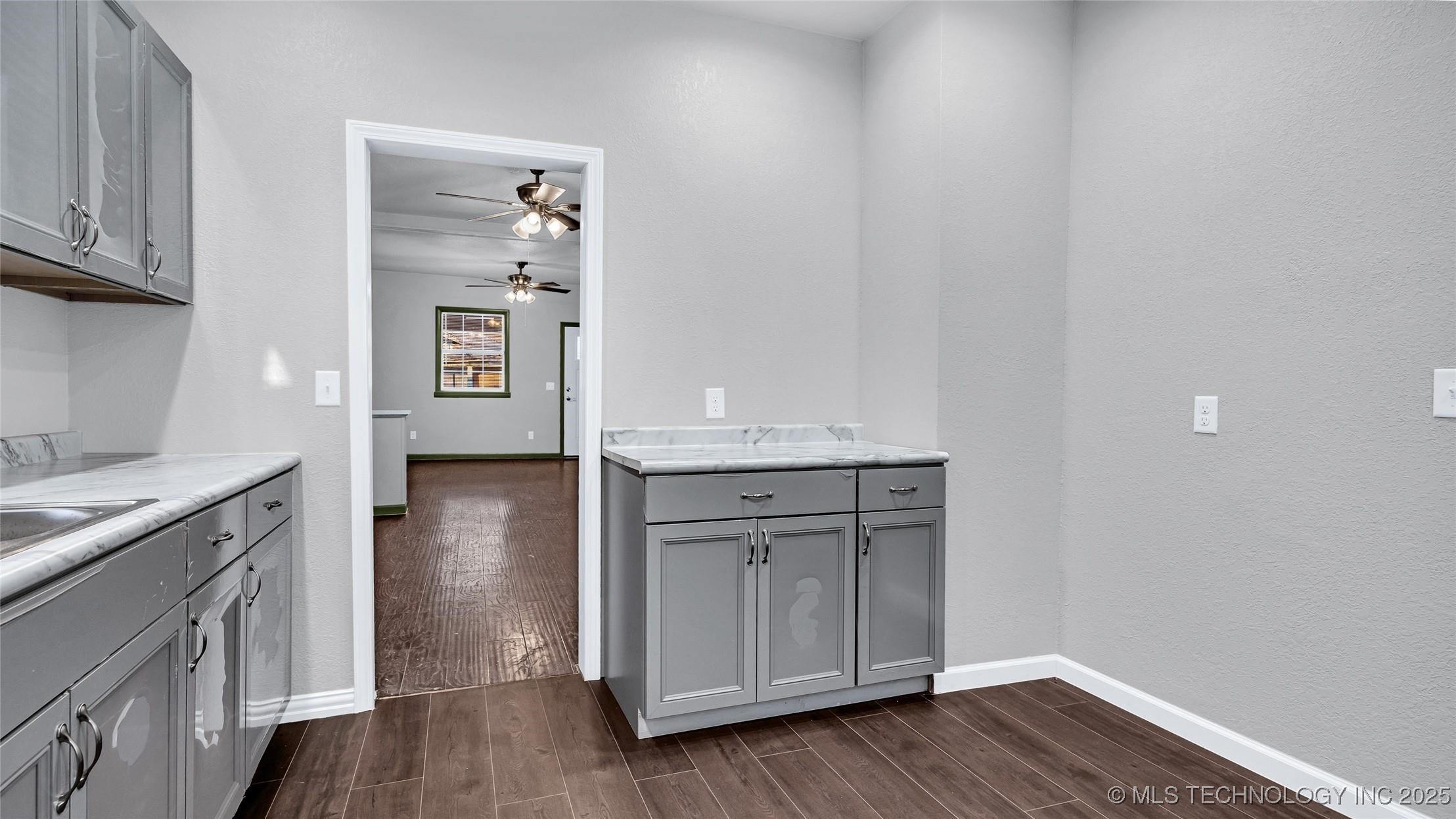 613 Nw A Street Property Photo 12