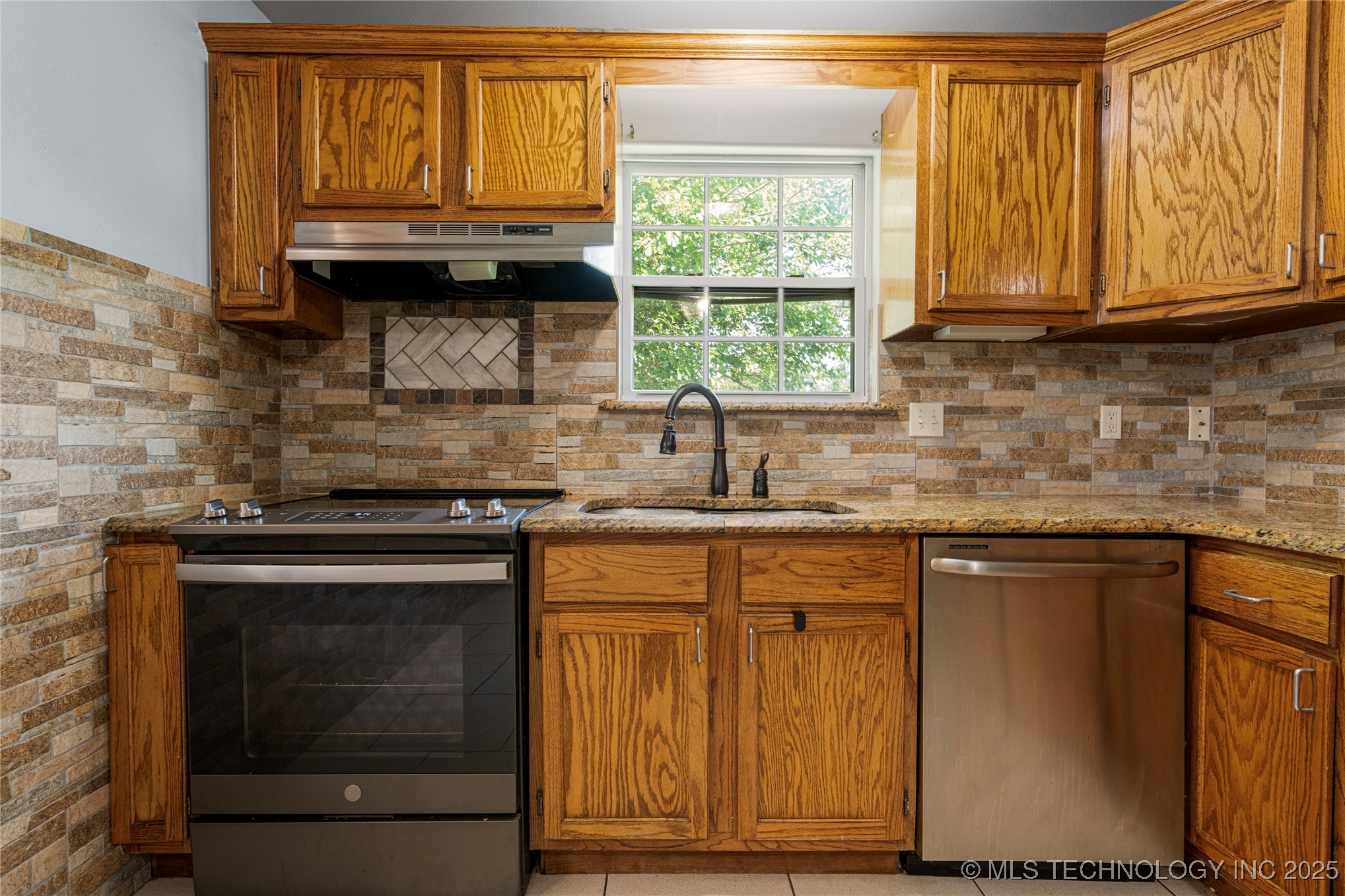 17822 S 44th West Avenue Property Photo 19