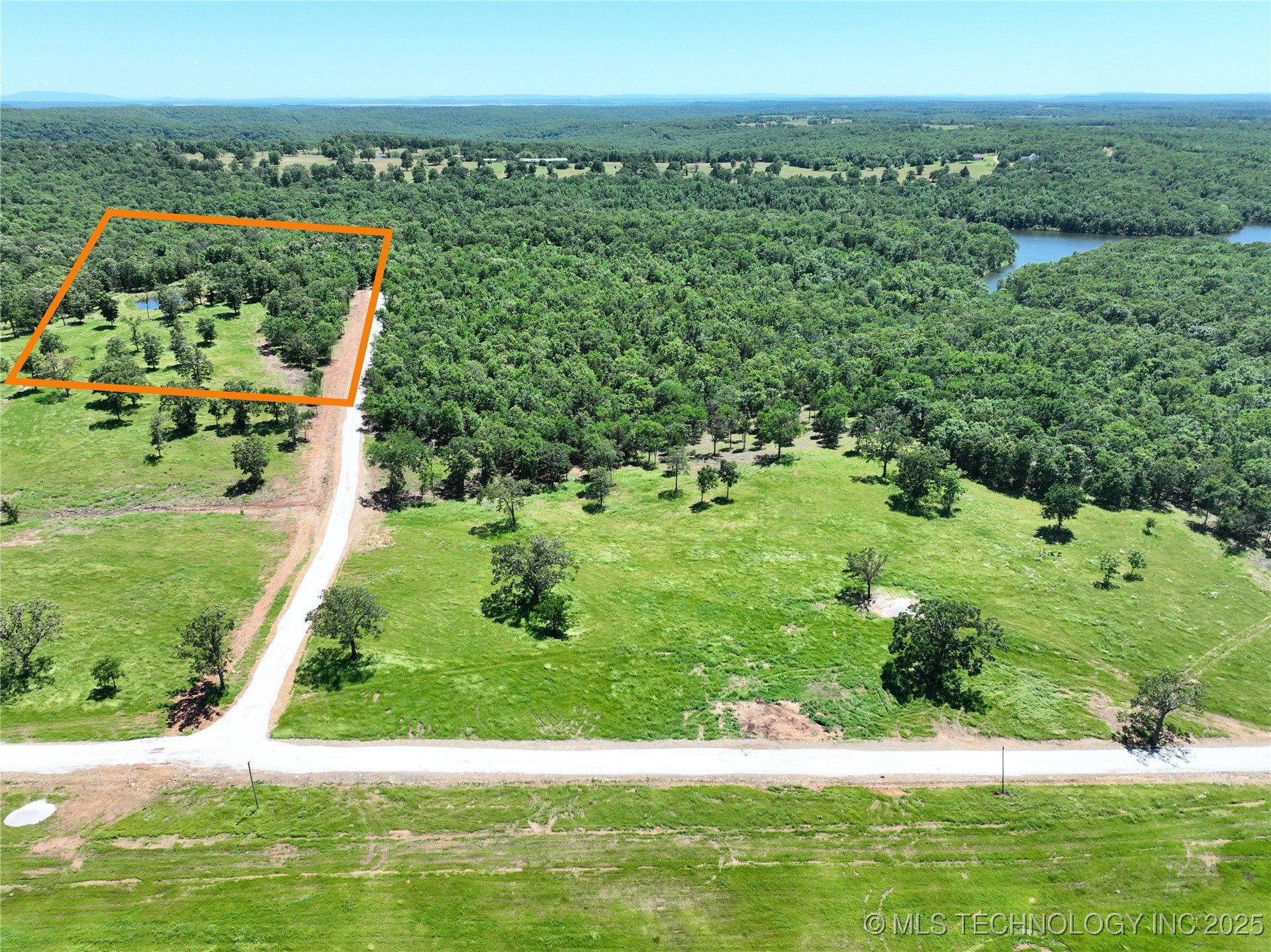 24 Blake Circle Property Photo 1