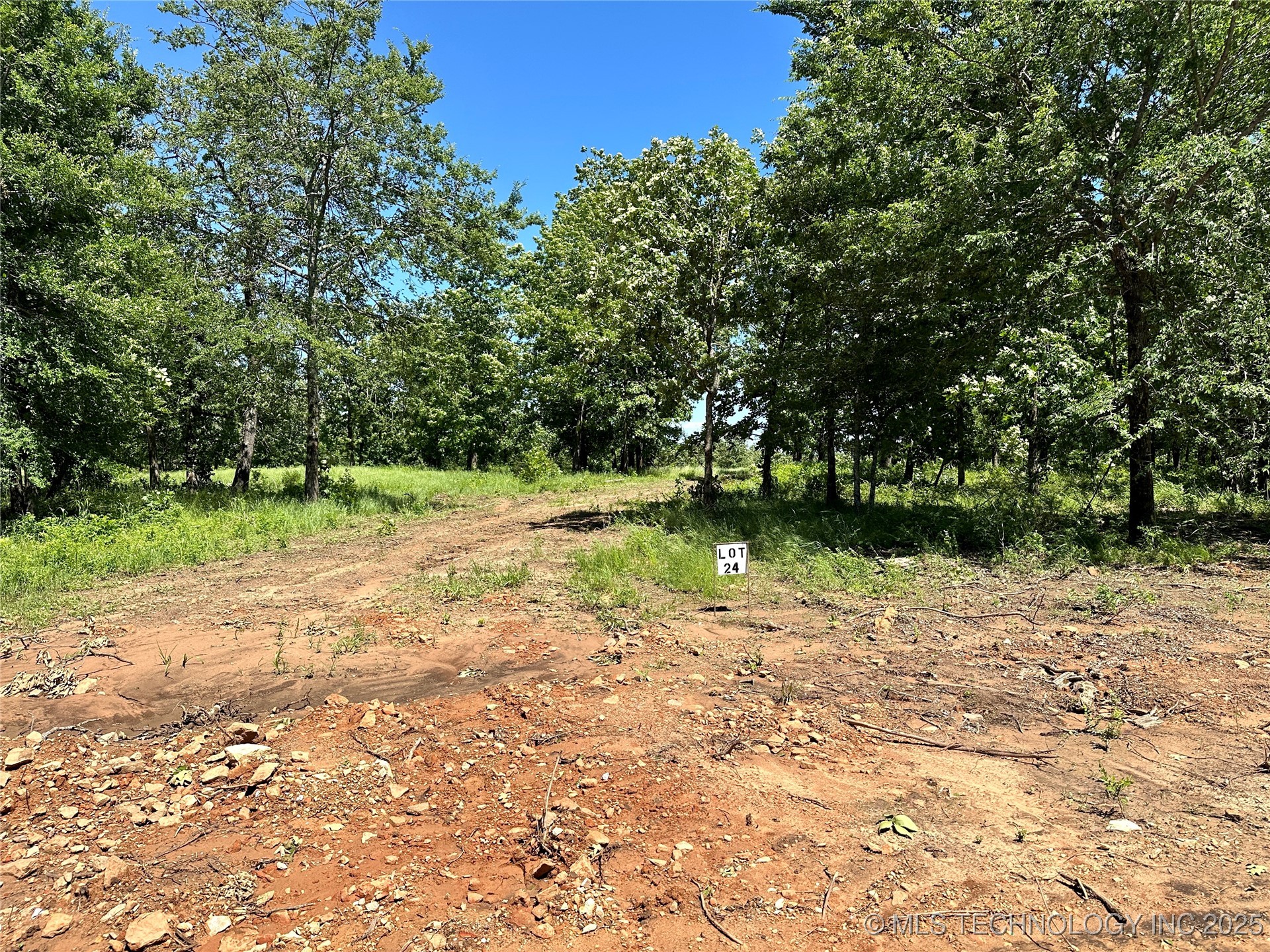 24 Blake Circle Property Photo 2