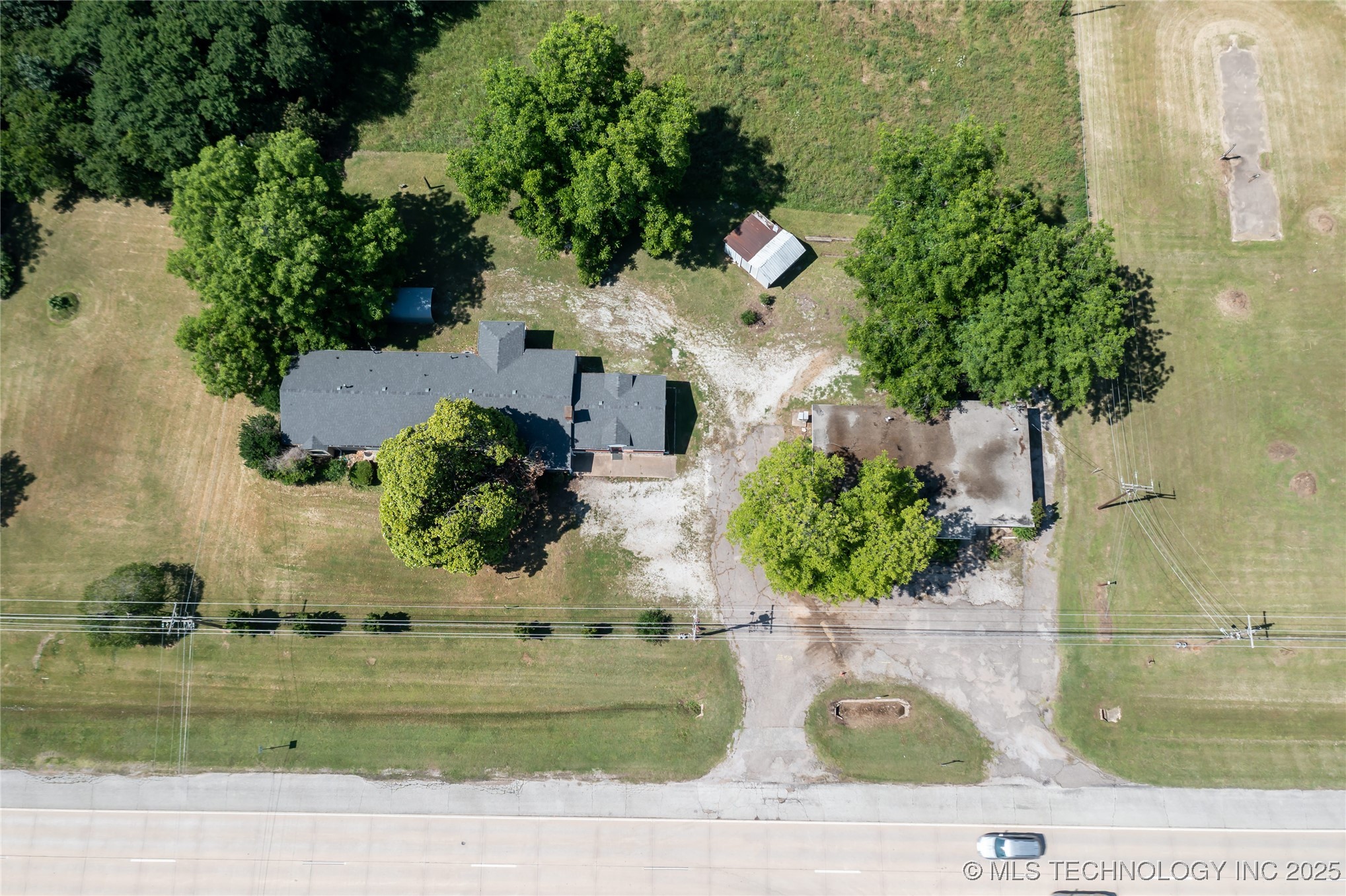 2600 Arlington Property Photo 7