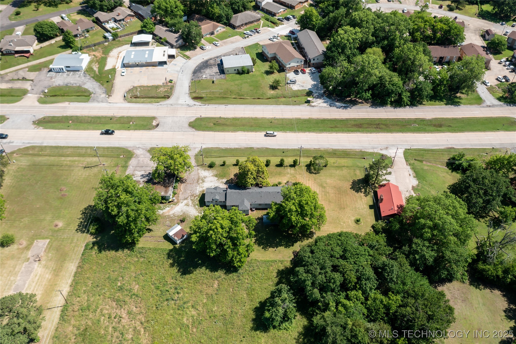 2600 Arlington Property Photo 13