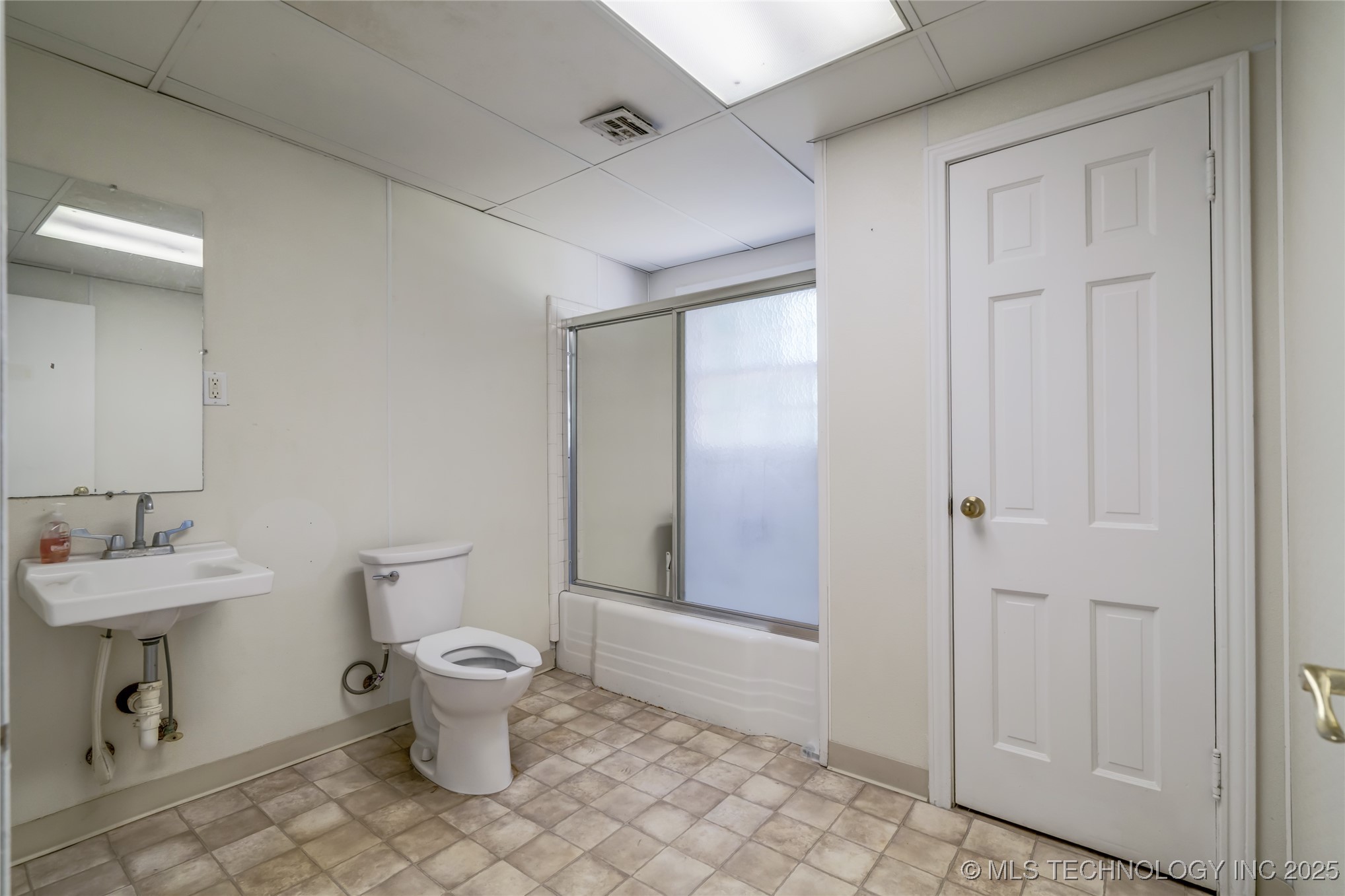 2600 Arlington Property Photo 34