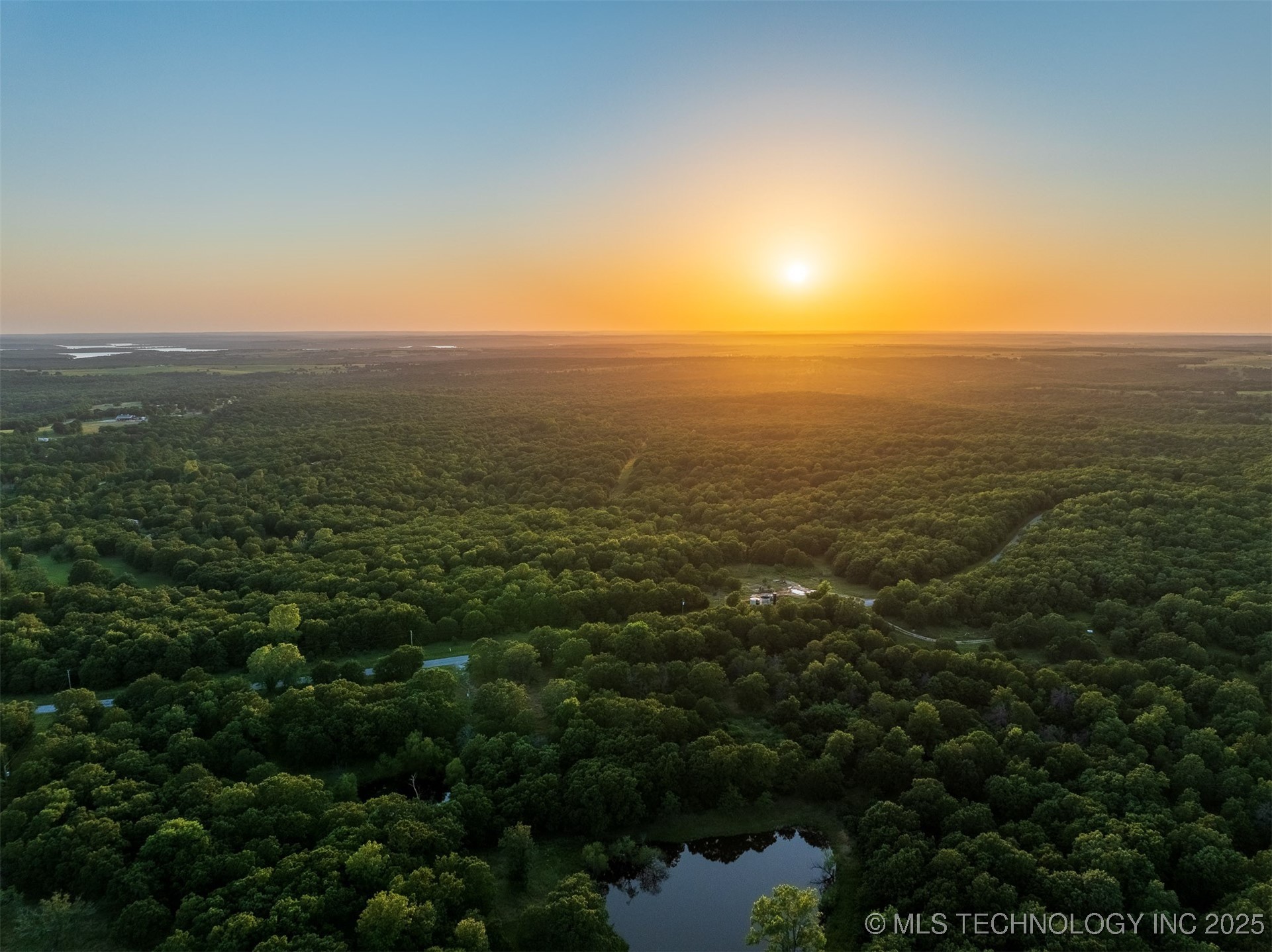 2 Ranch Land Road Property Photo 6