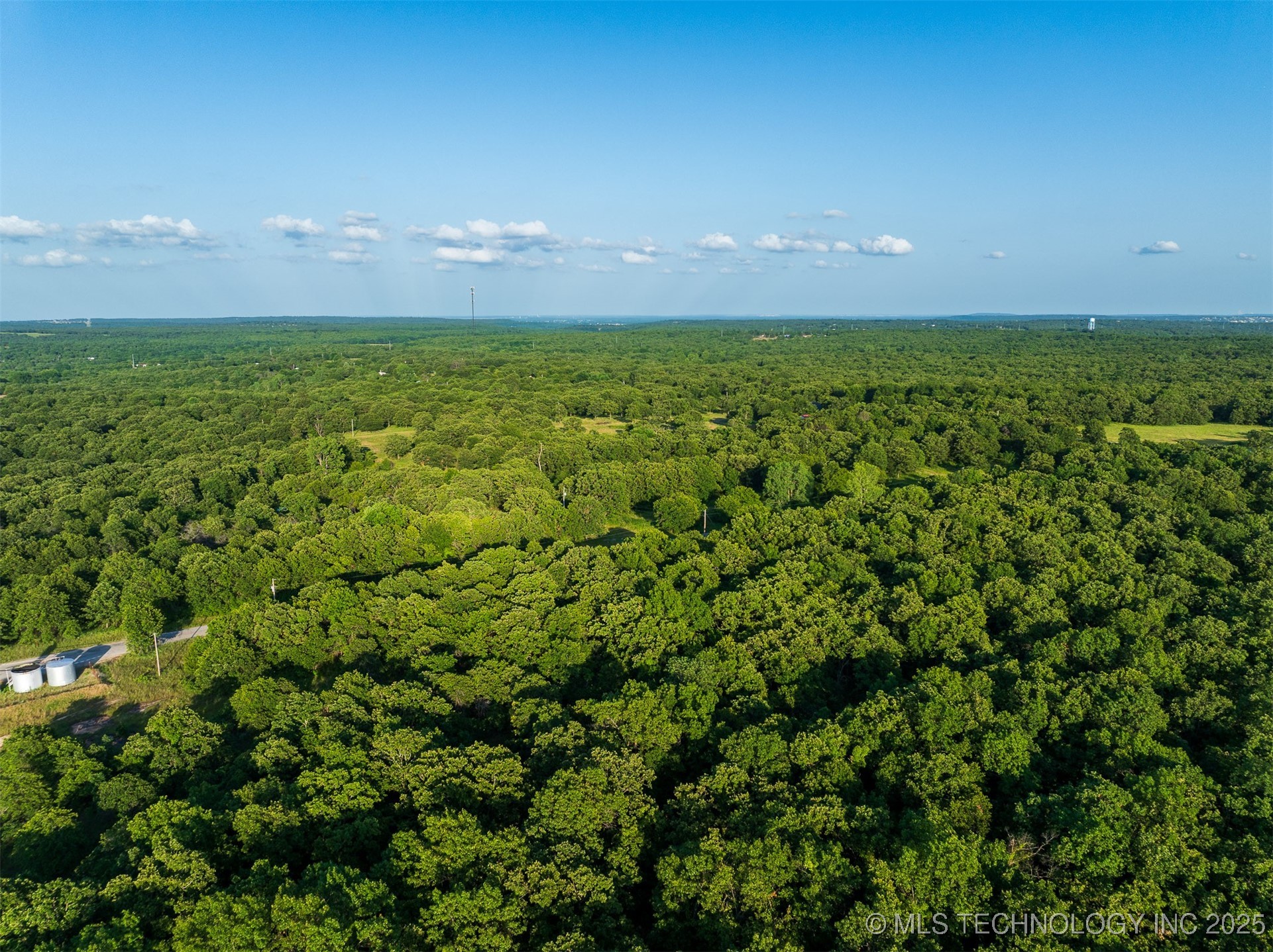 1 Ranch Land Road Property Photo 15