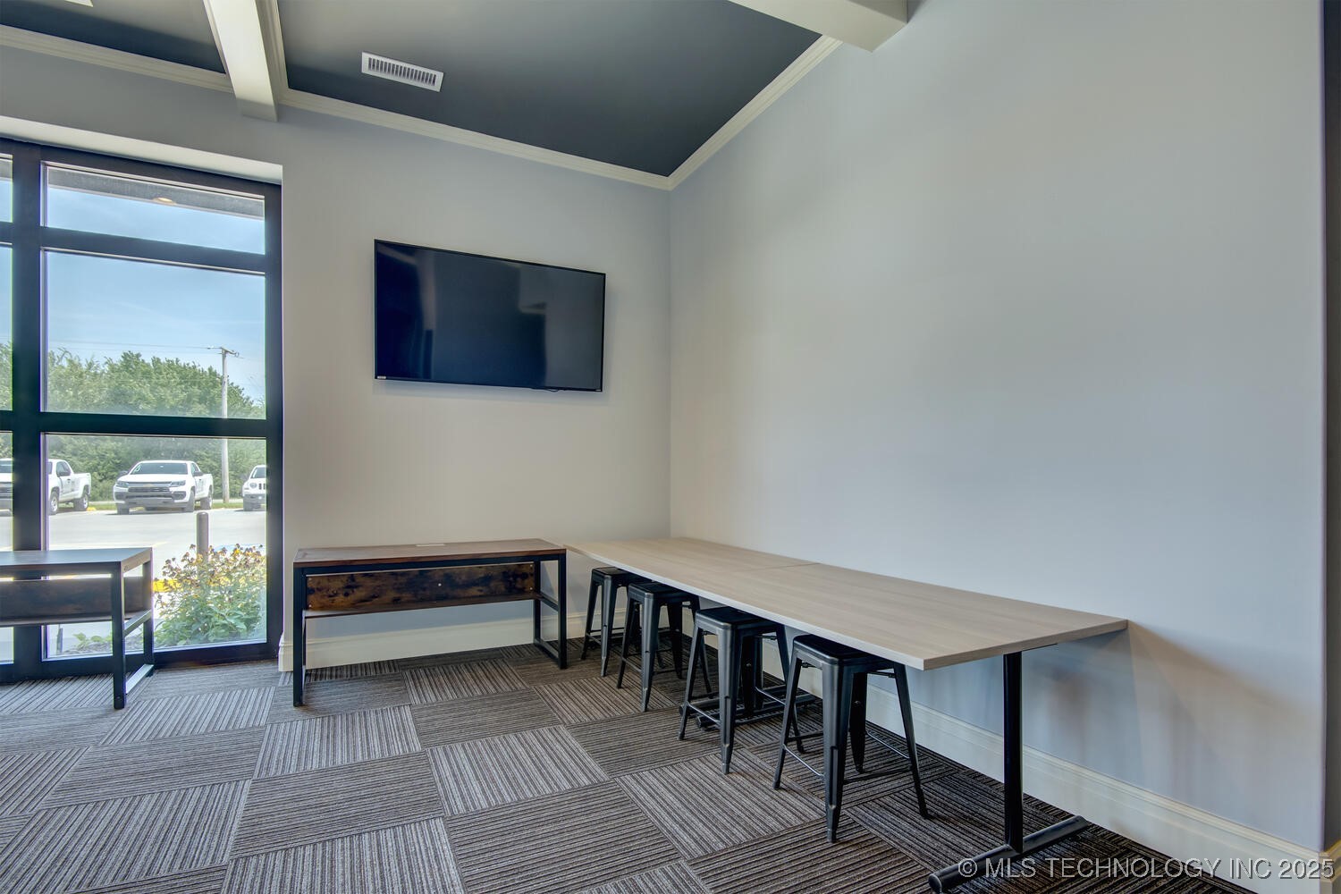 11200 S 225th East Avenue Property Photo 8