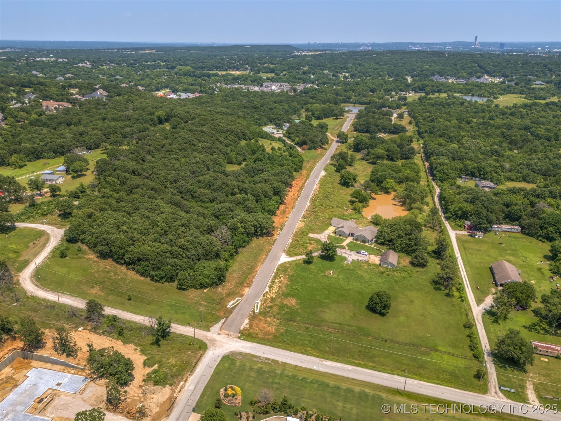 4680 Oak Timber Drive Property Photo 14