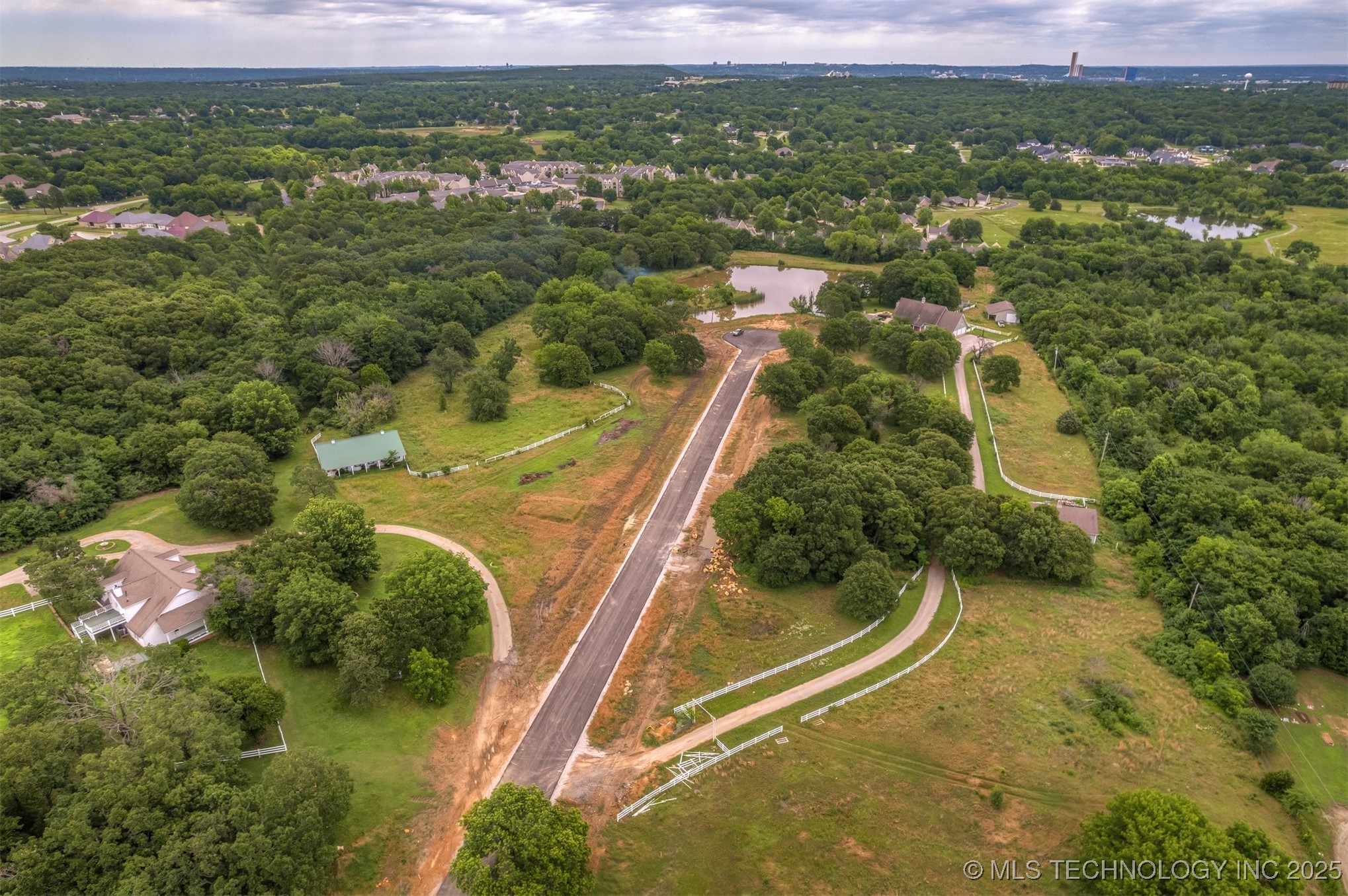 4556 Oak Timber Drive Property Photo 10