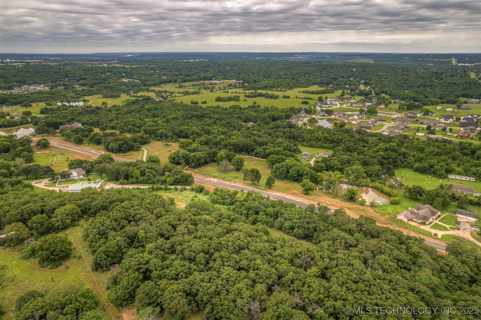 4663 Oak Timber Drive Property Photo 5