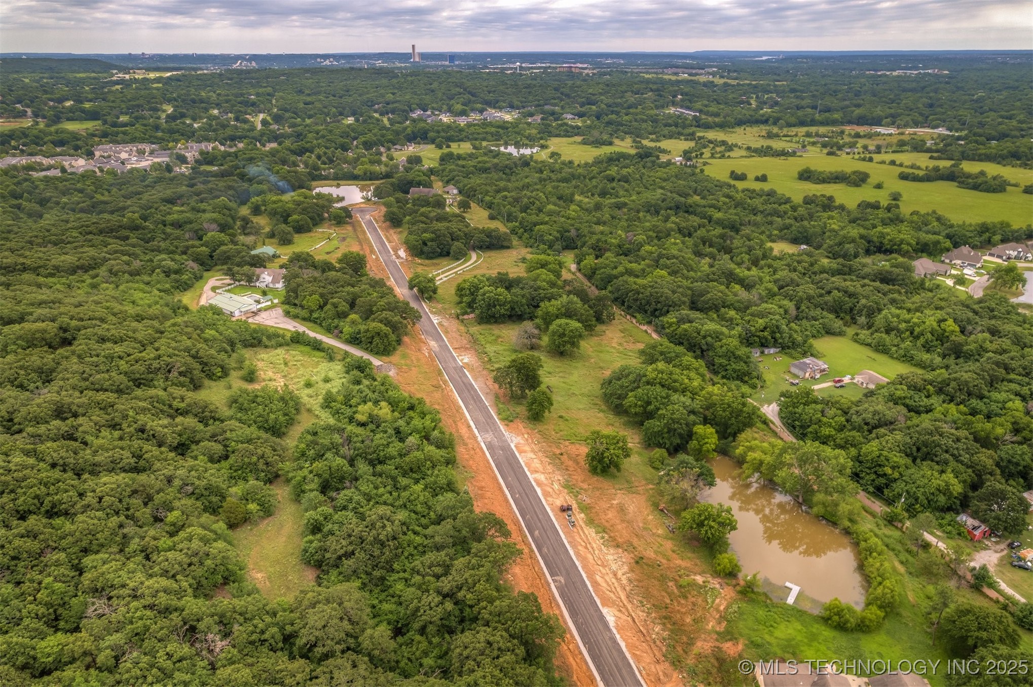 4663 Oak Timber Drive Property Photo 12