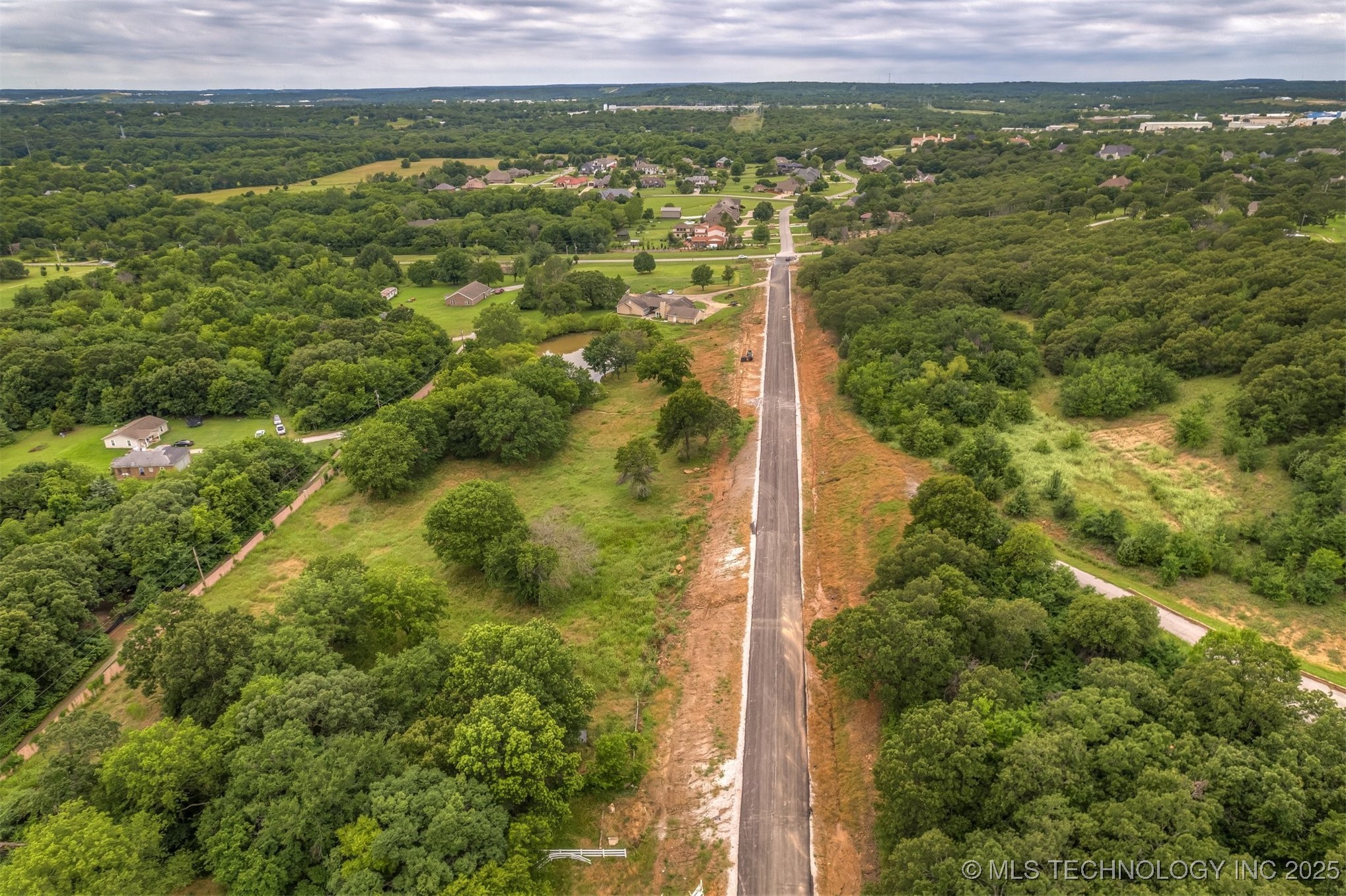 4663 Oak Timber Drive Property Photo 17