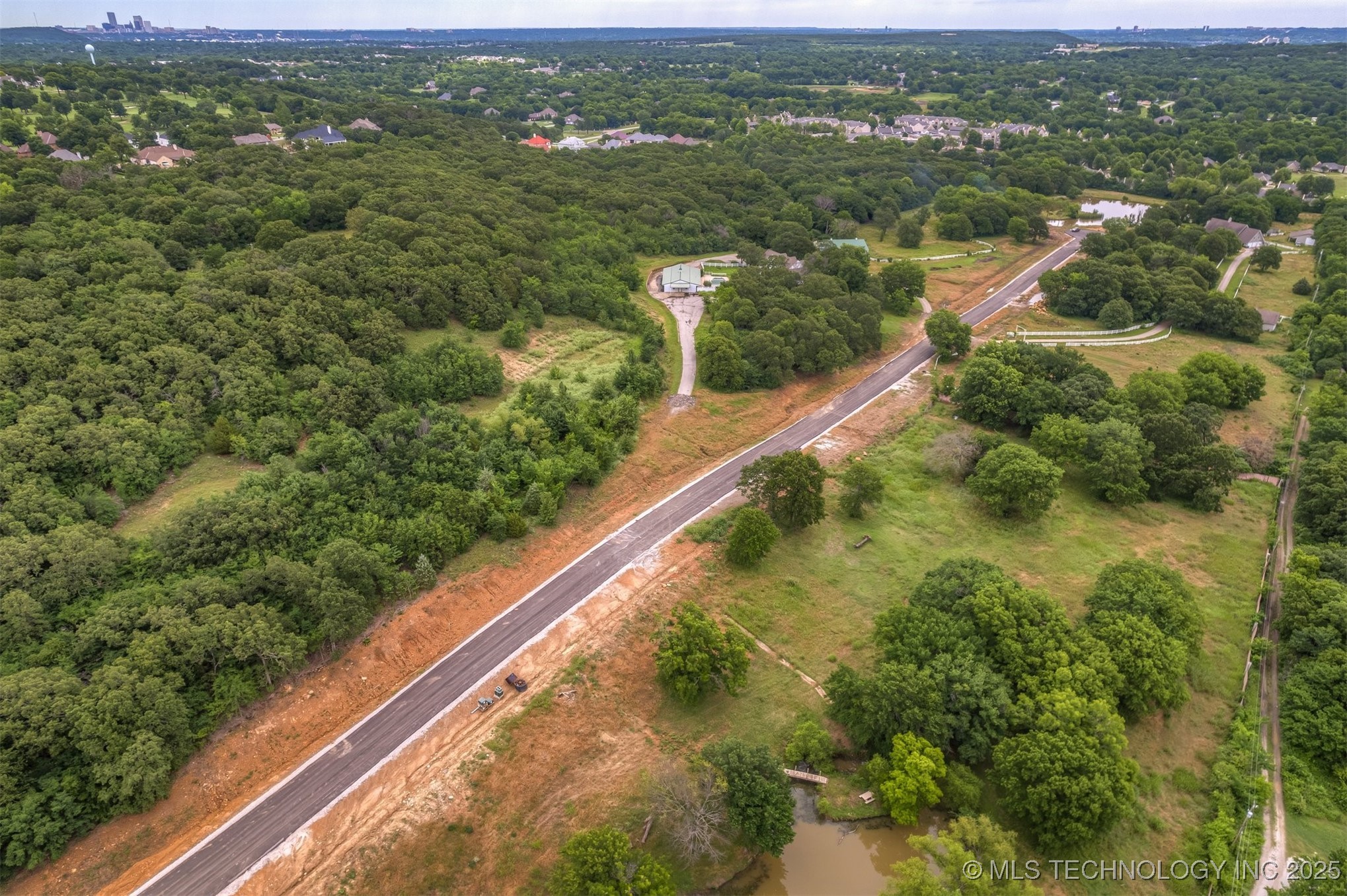 4663 Oak Timber Drive Property Photo 18