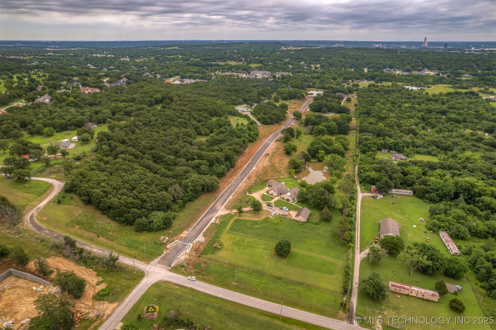 4781 Oak Timber Drive Property Photo 3