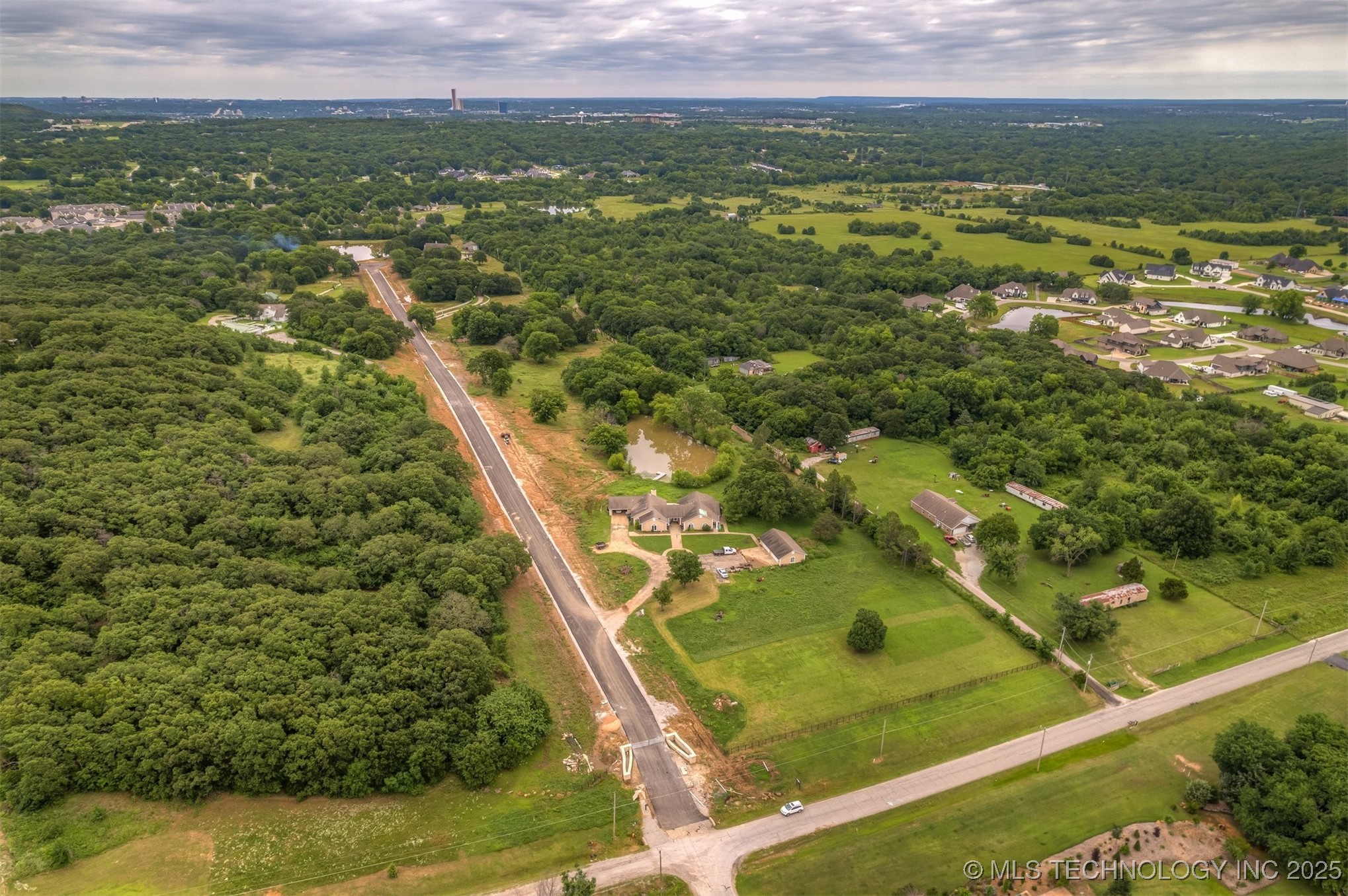 4781 Oak Timber Drive Property Photo 5