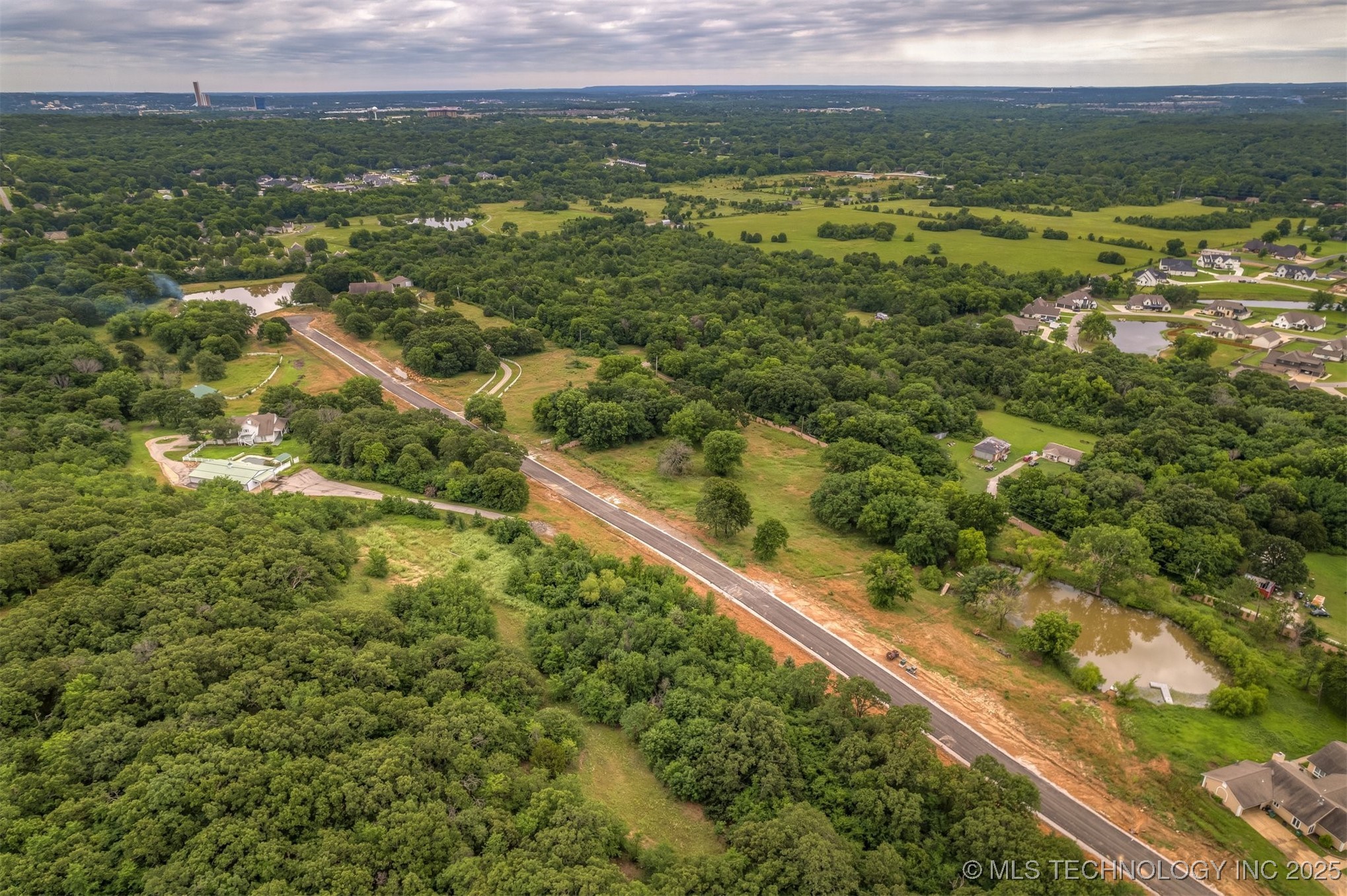 4781 Oak Timber Drive Property Photo 9