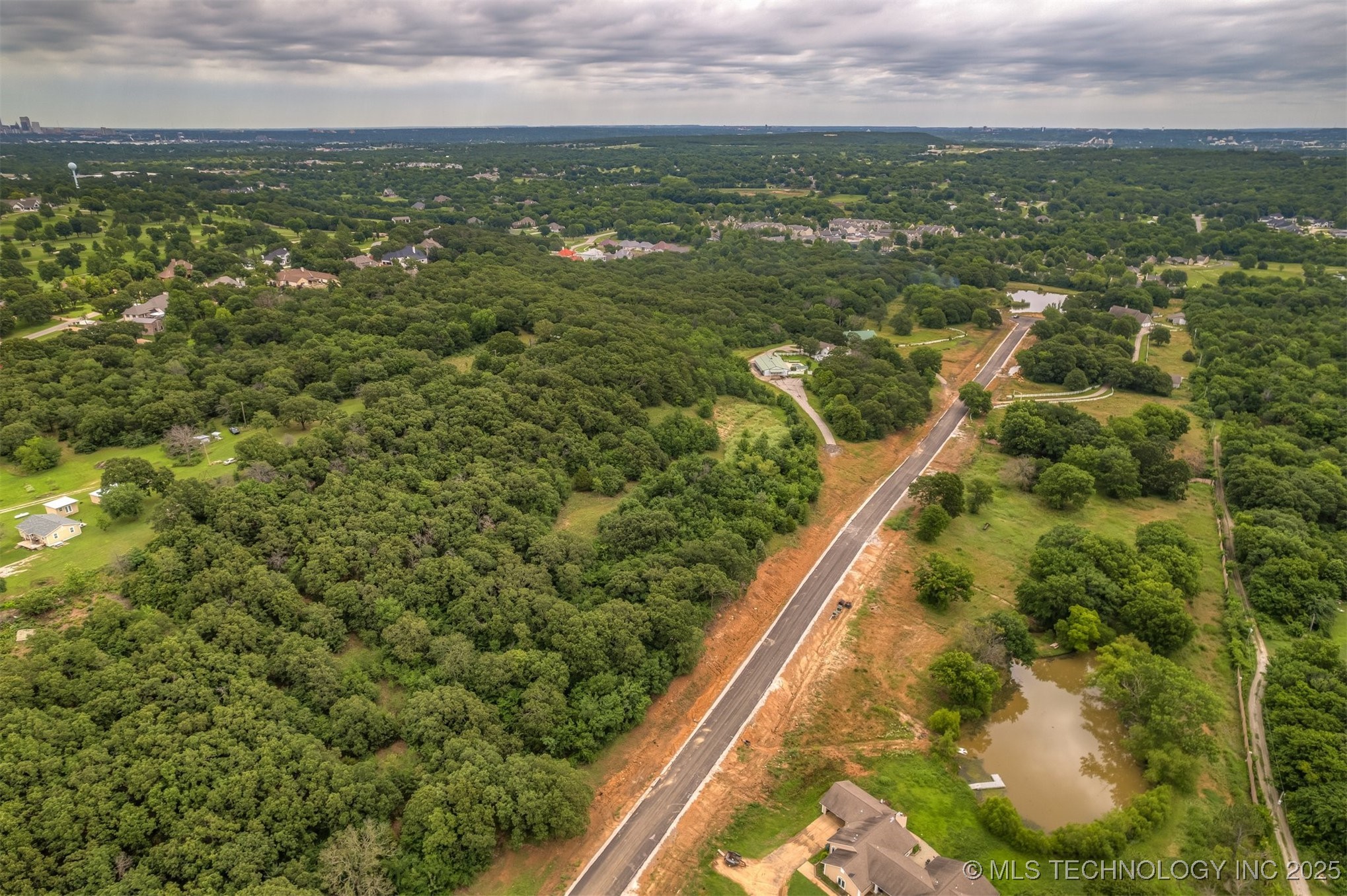 4781 Oak Timber Drive Property Photo 13