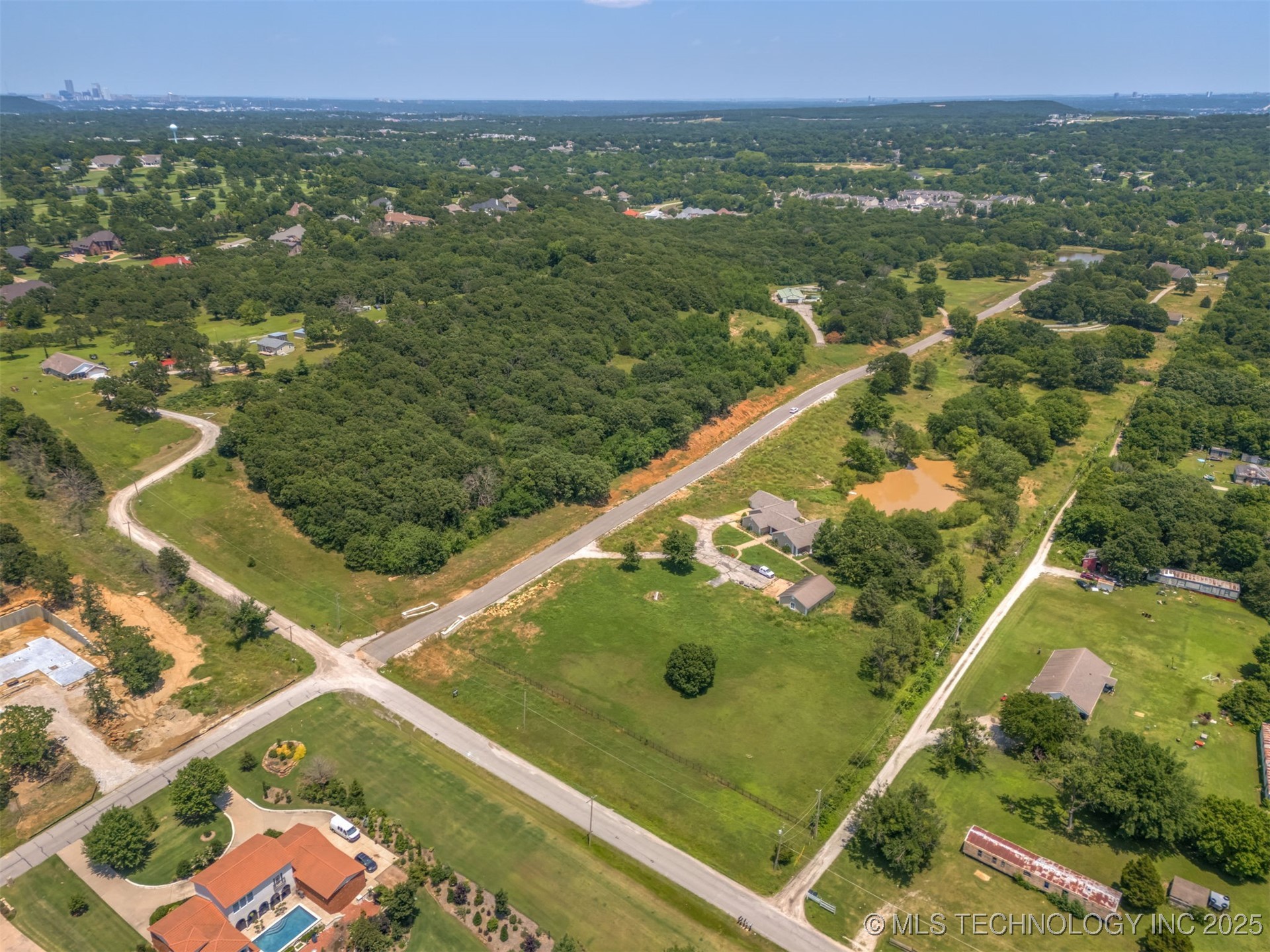 4881 Oak Timber Drive Property Photo 8