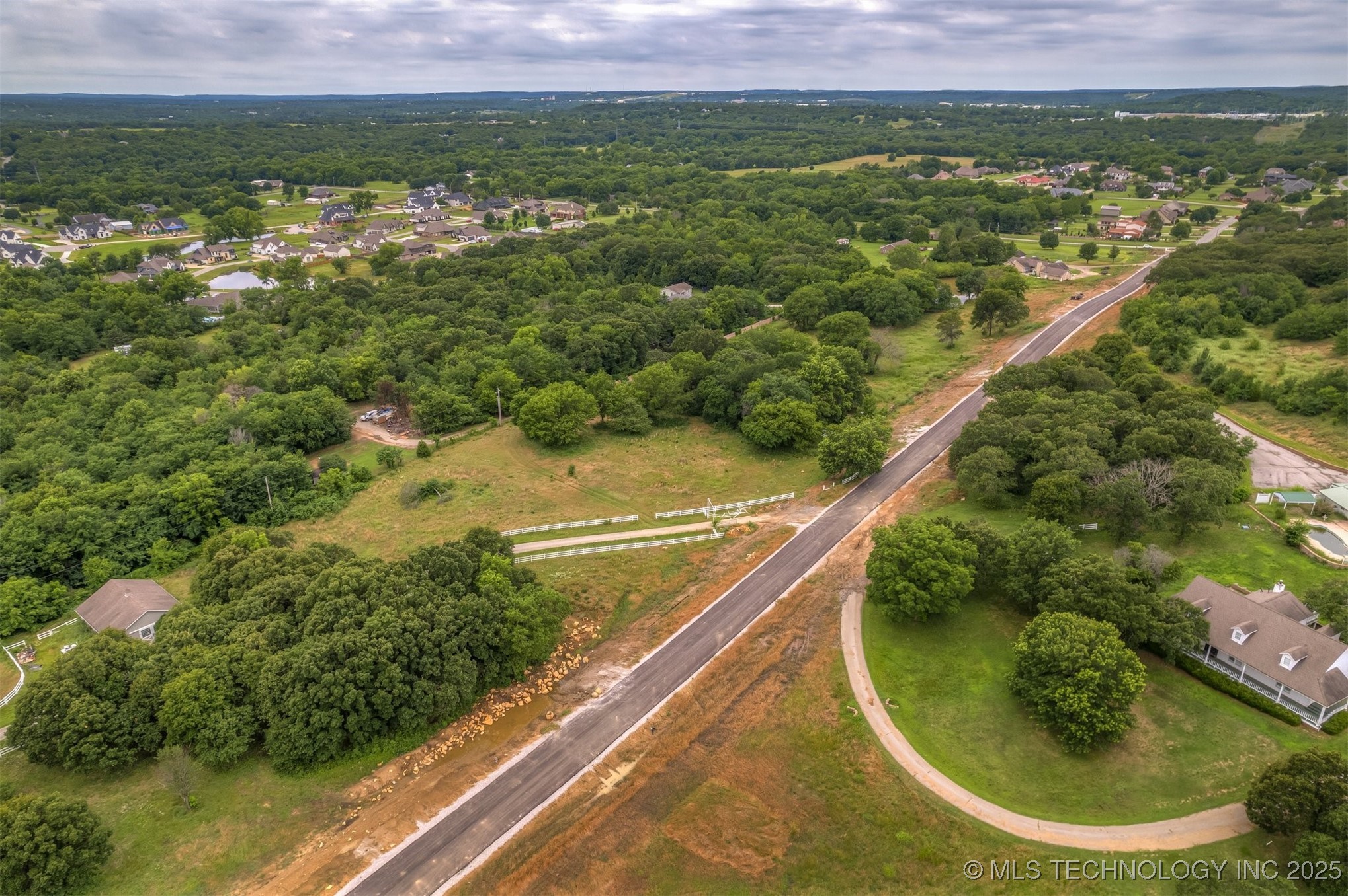 4458 Oak Timber Drive Property Photo 11