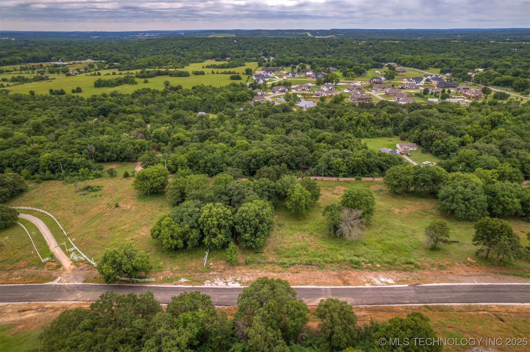 4458 Oak Timber Drive Property Photo 13
