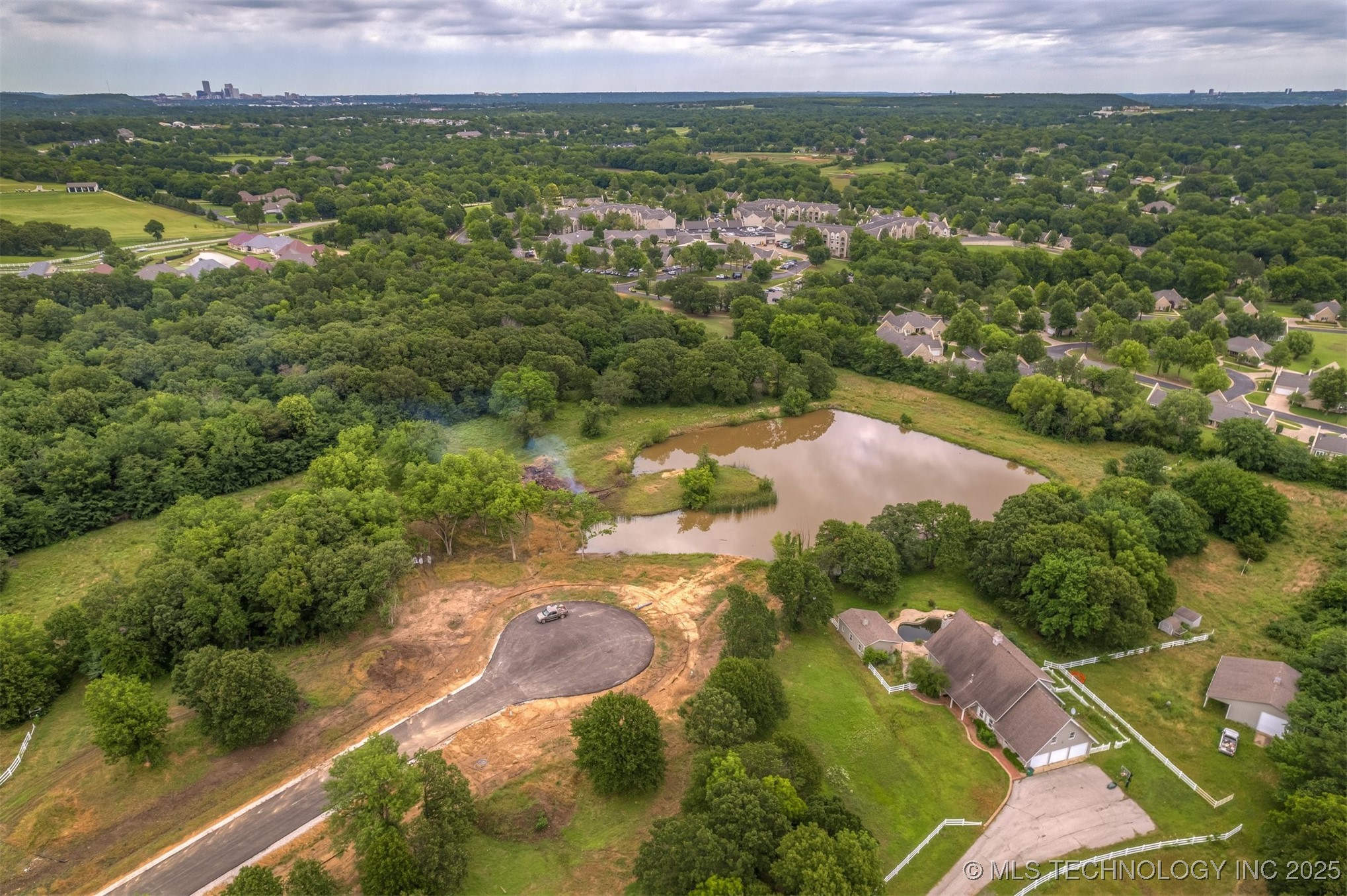 3881 Oak Timber Drive Property Photo 7